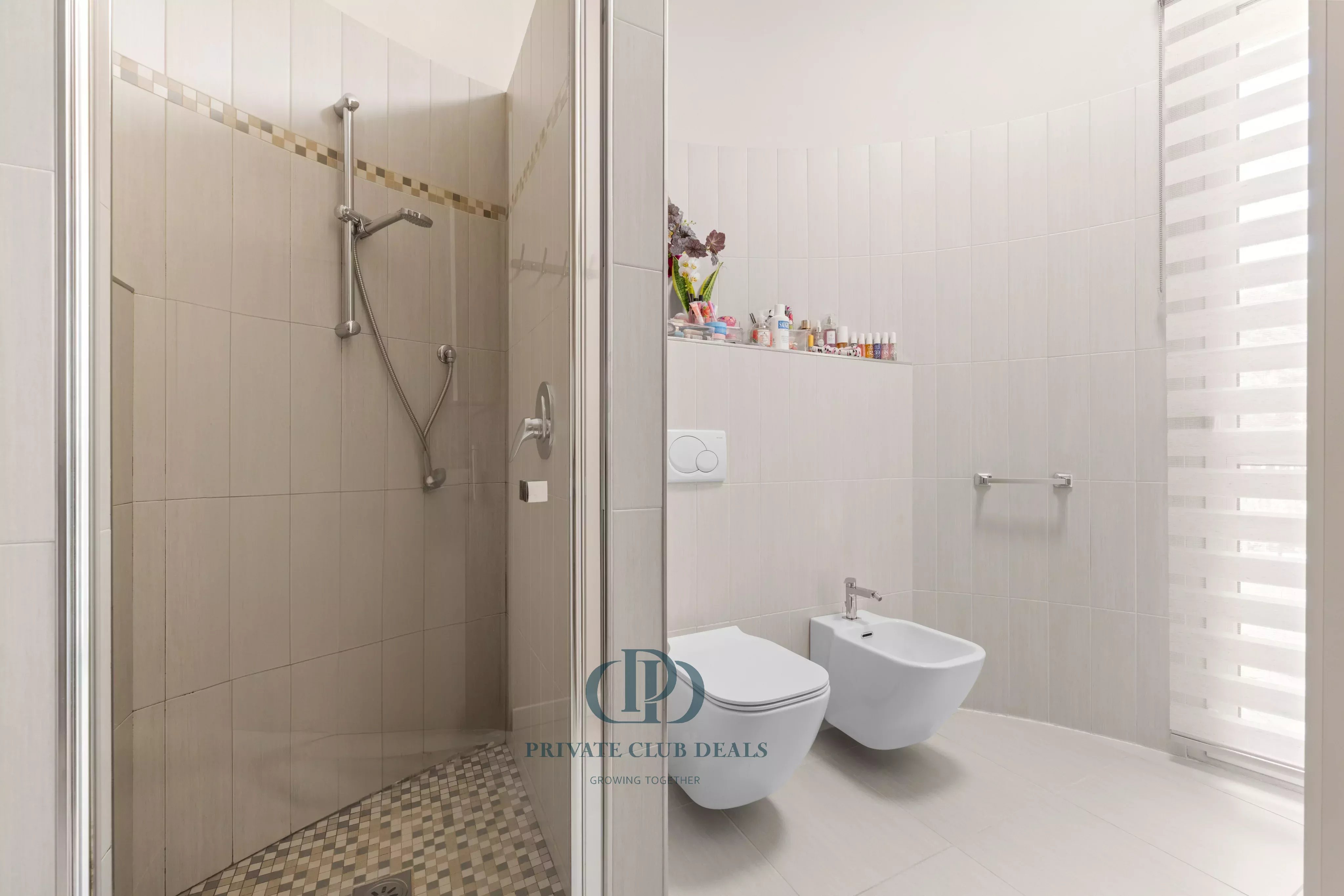 Villa Como - picture 33