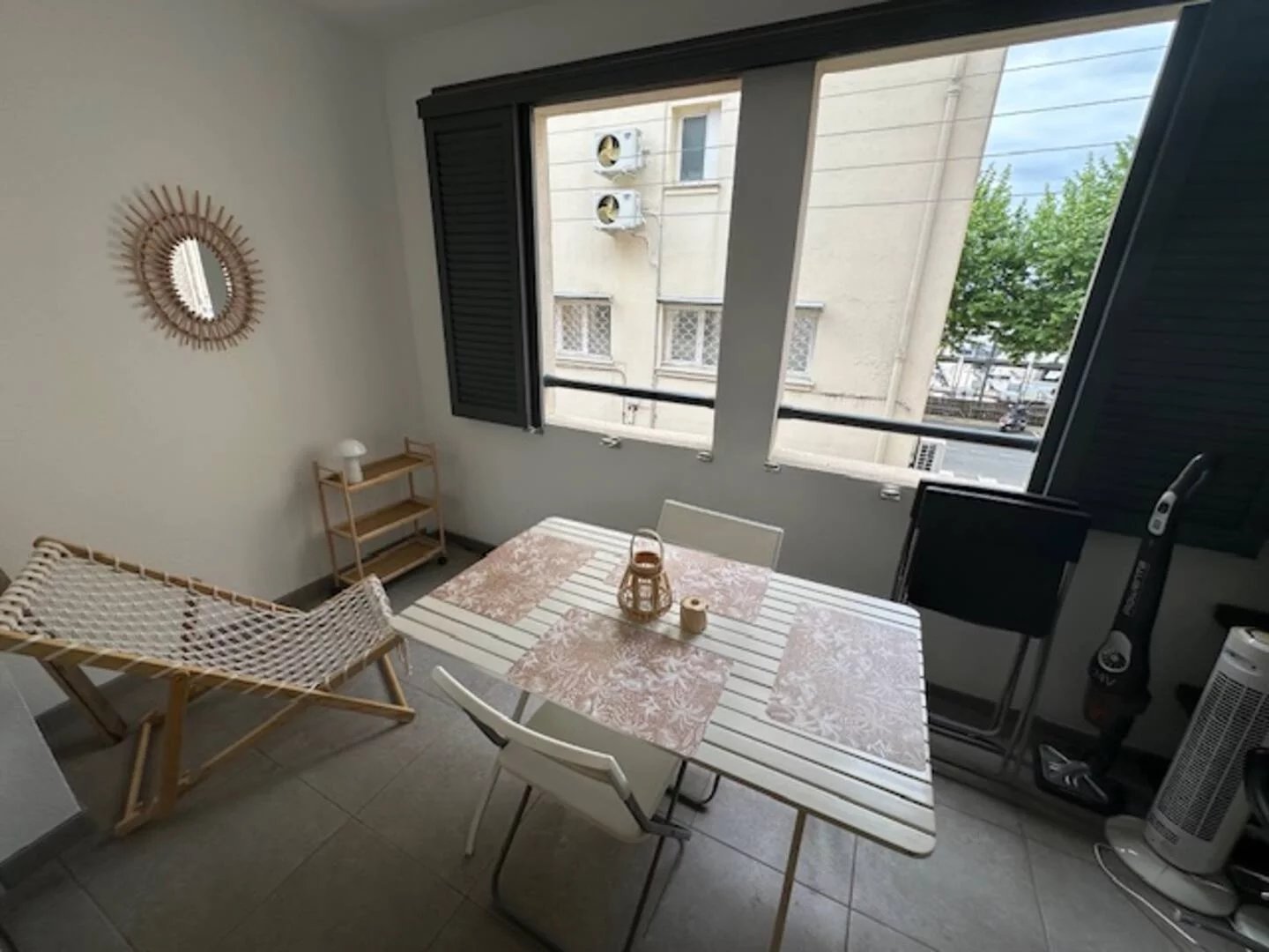 Golfe juan, studio meublé 40m² à louer sur le port
