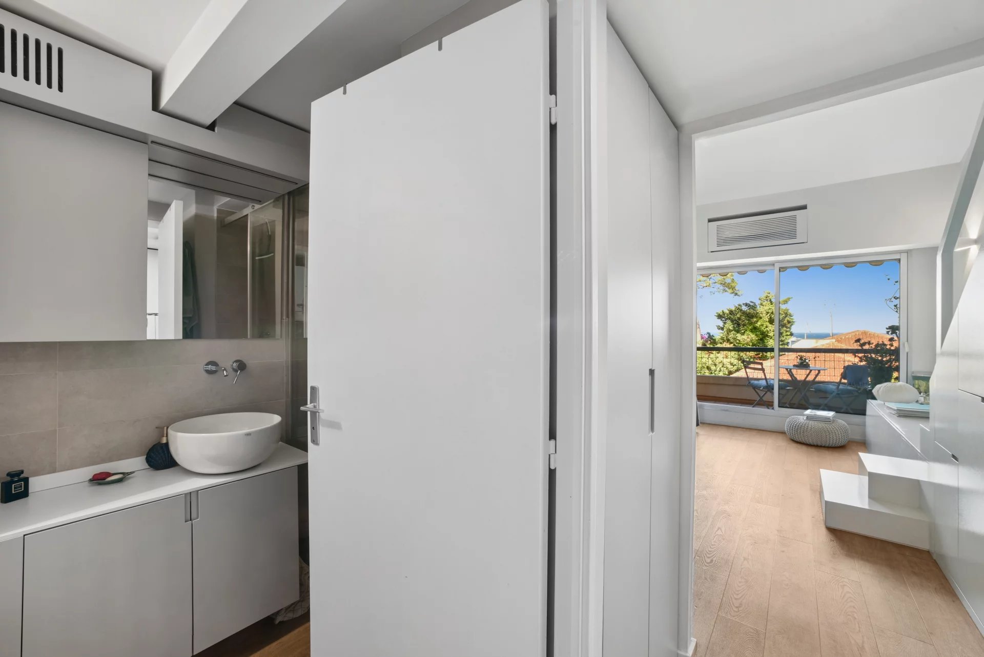 Elégant appartement avec vue mer panoramique