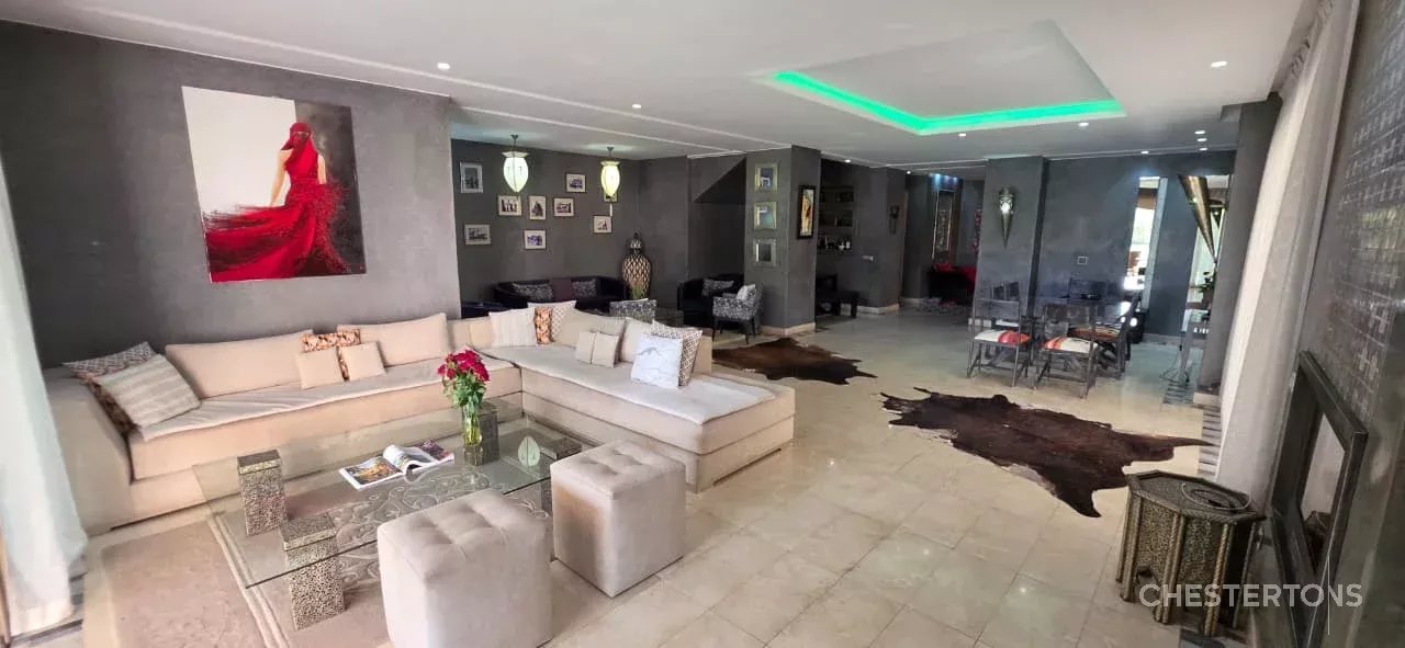  Image of Villa - 6 Bedrooms for Sale in Marrakech-Ménara-Marrakech-Morocco, Image 10