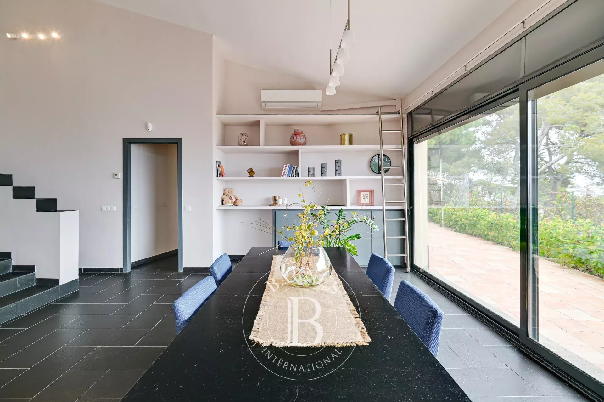 Magnificent villa with sea views in Sant Feliu de Guíxols, Costa Brava - picture 11