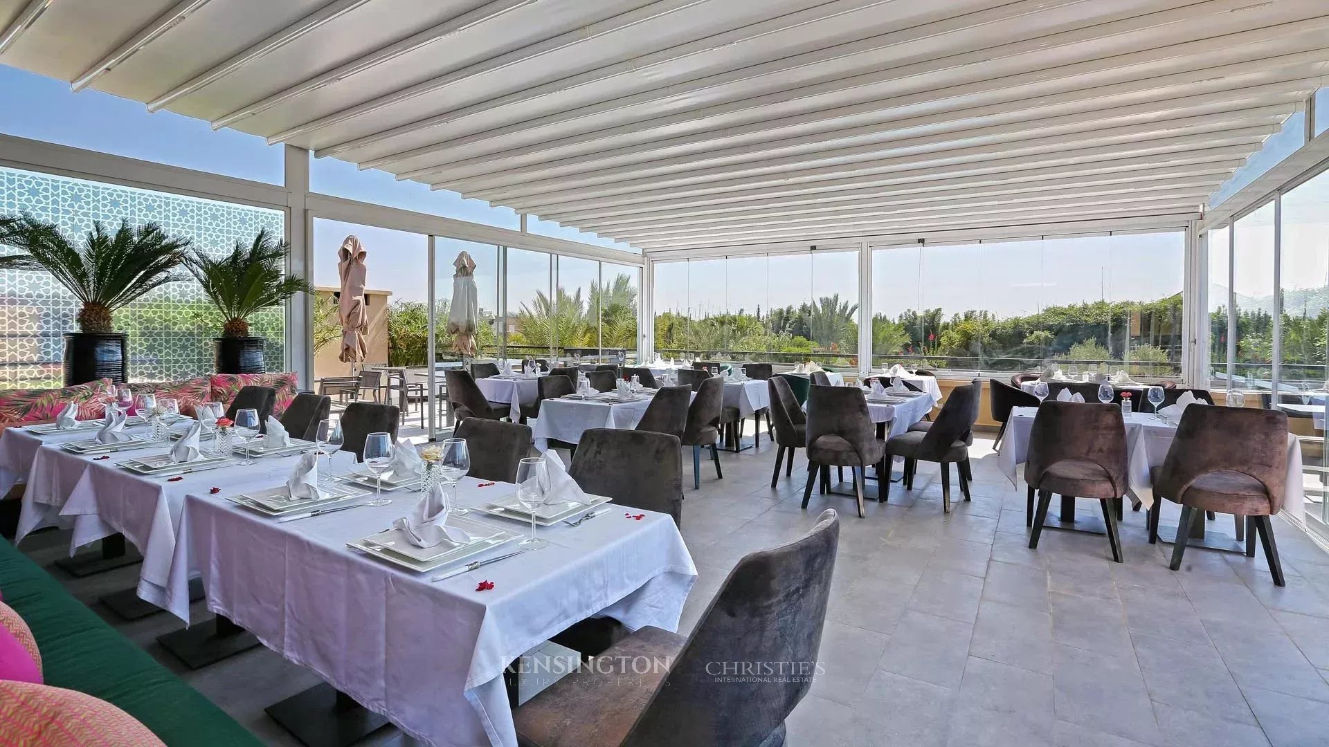6 Bedroom Villa/Townhouse's Image 44