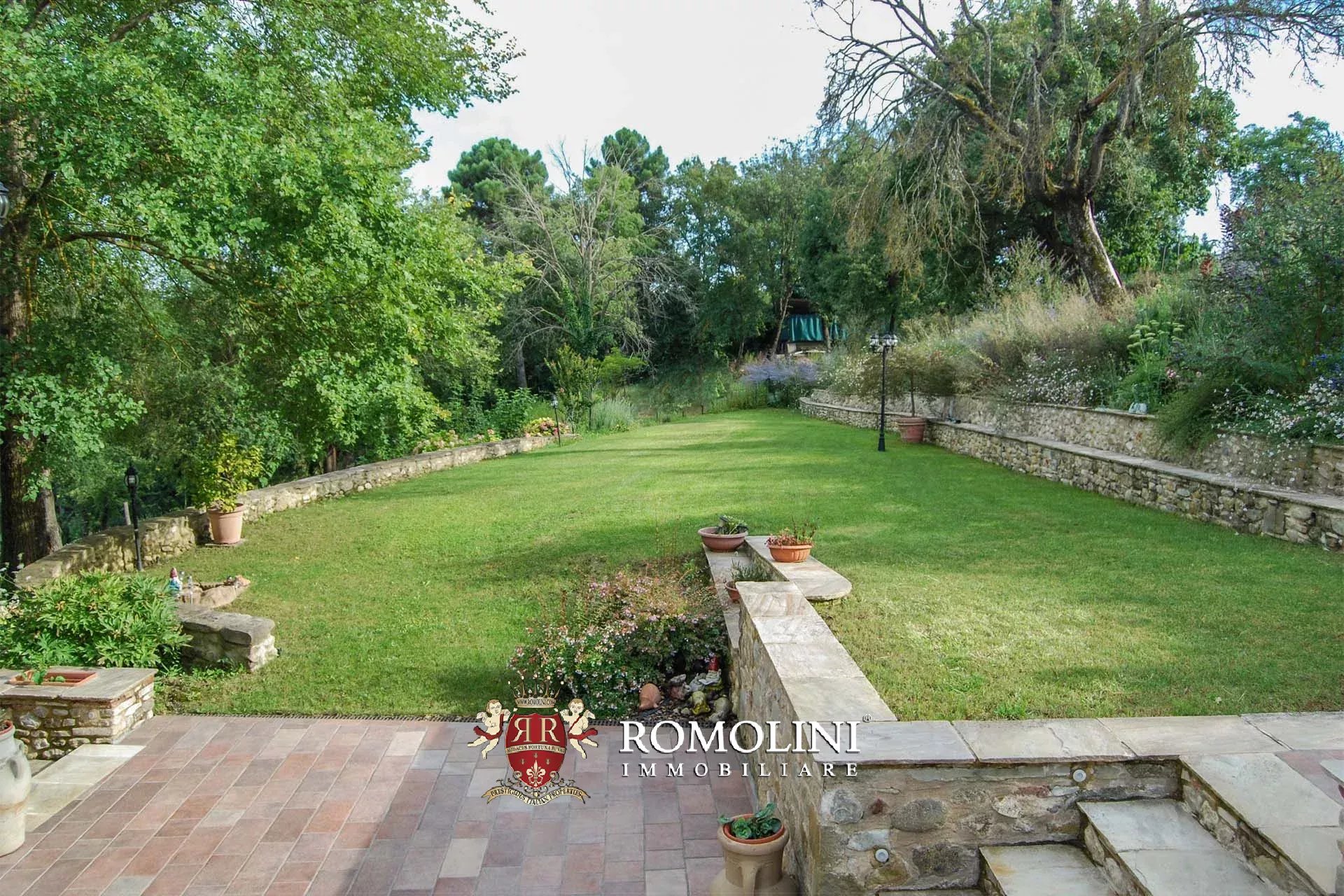 10 Bedroom Villa/Townhouse's Image 24