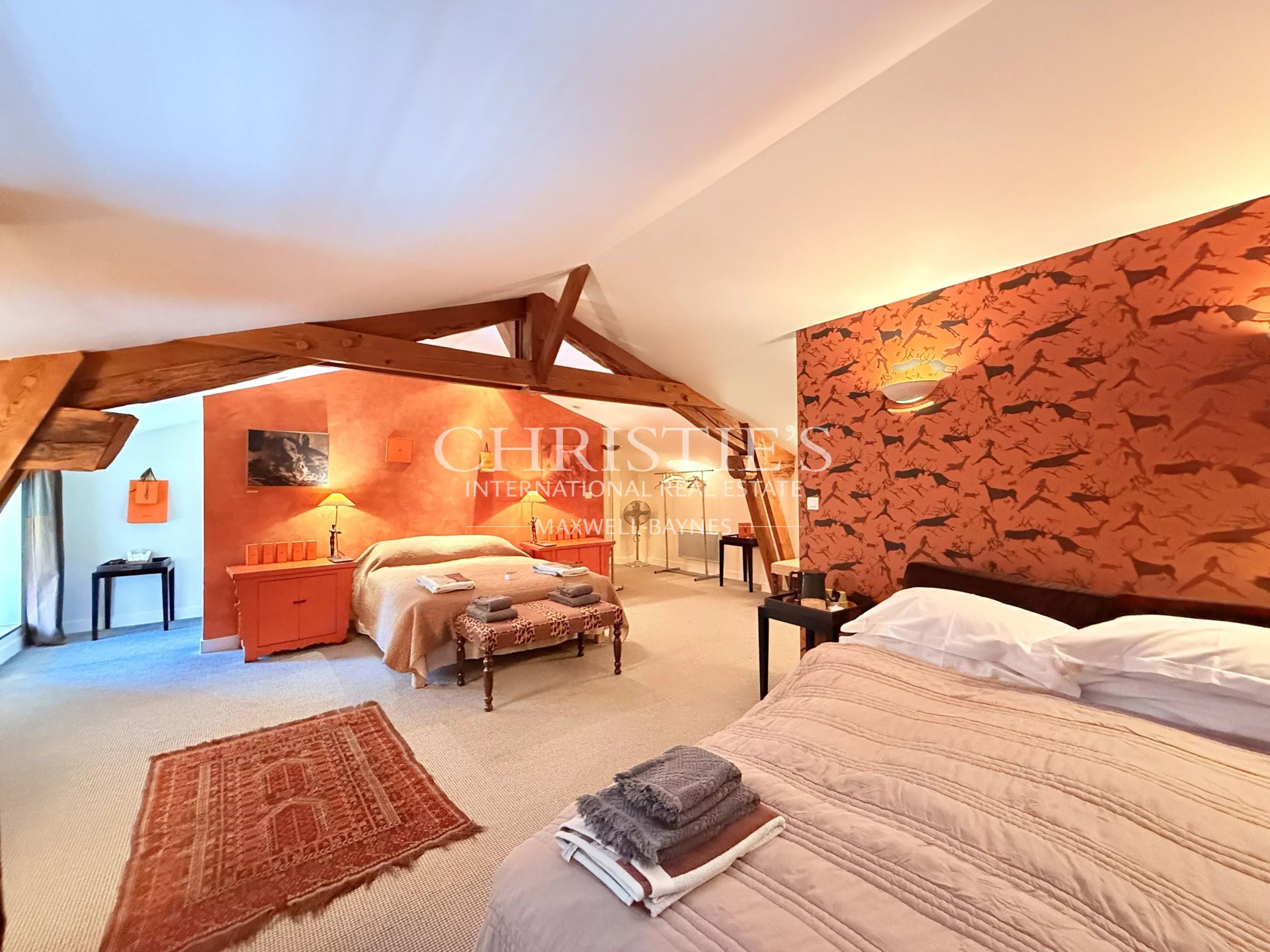 9 Bedroom Villa/Townhouse's Image 30