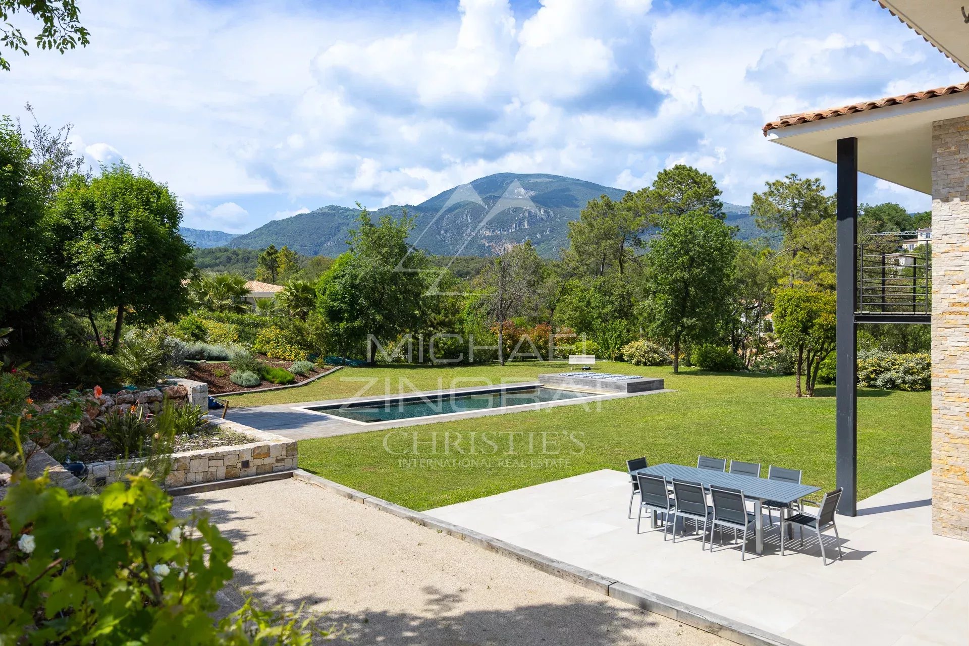 7 Bedroom Villa/Townhouse's Image 8