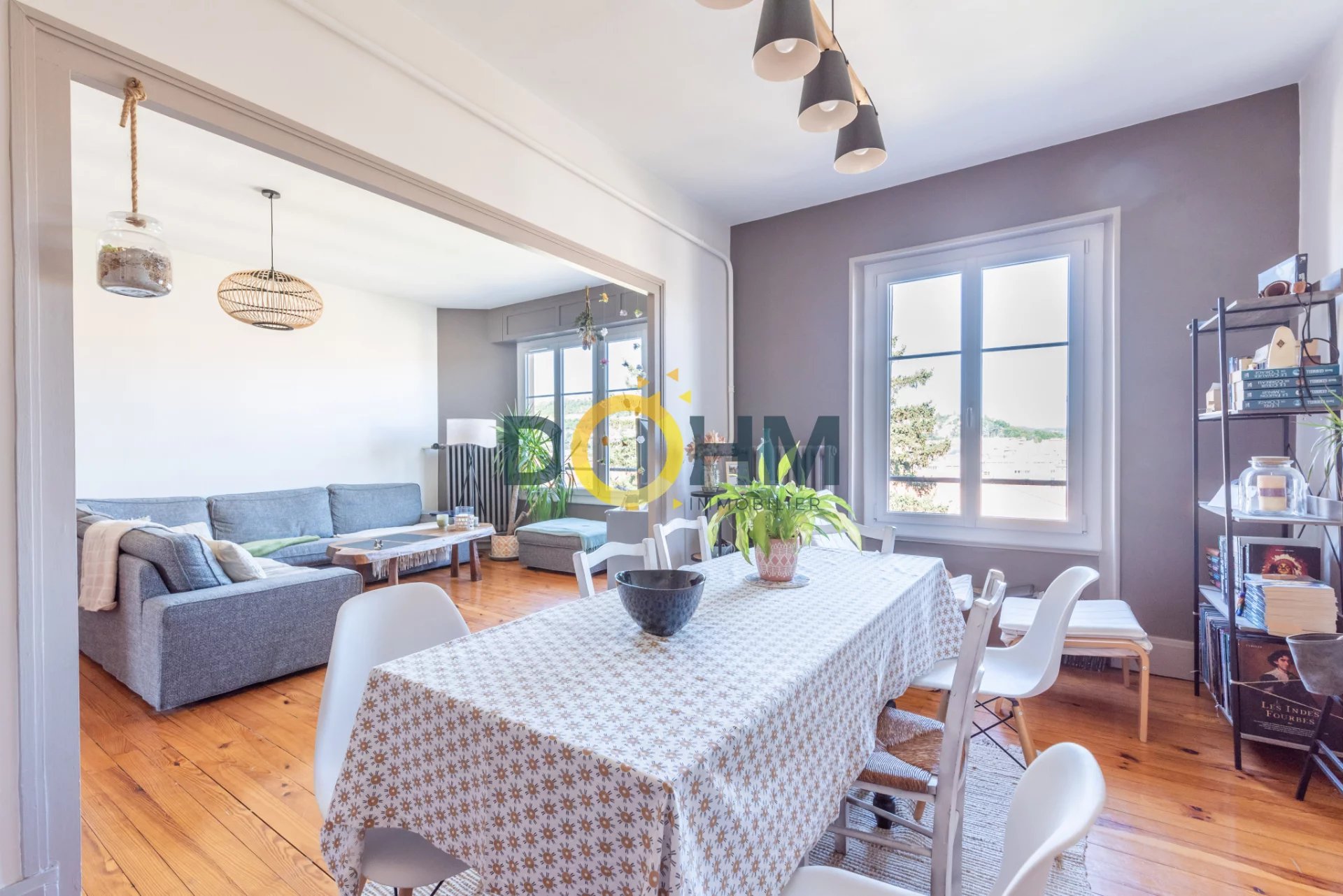 APPARTEMENT LUMINEUX (87M2) AVEC VUE DEGAGEE, GRENIER ET CAV