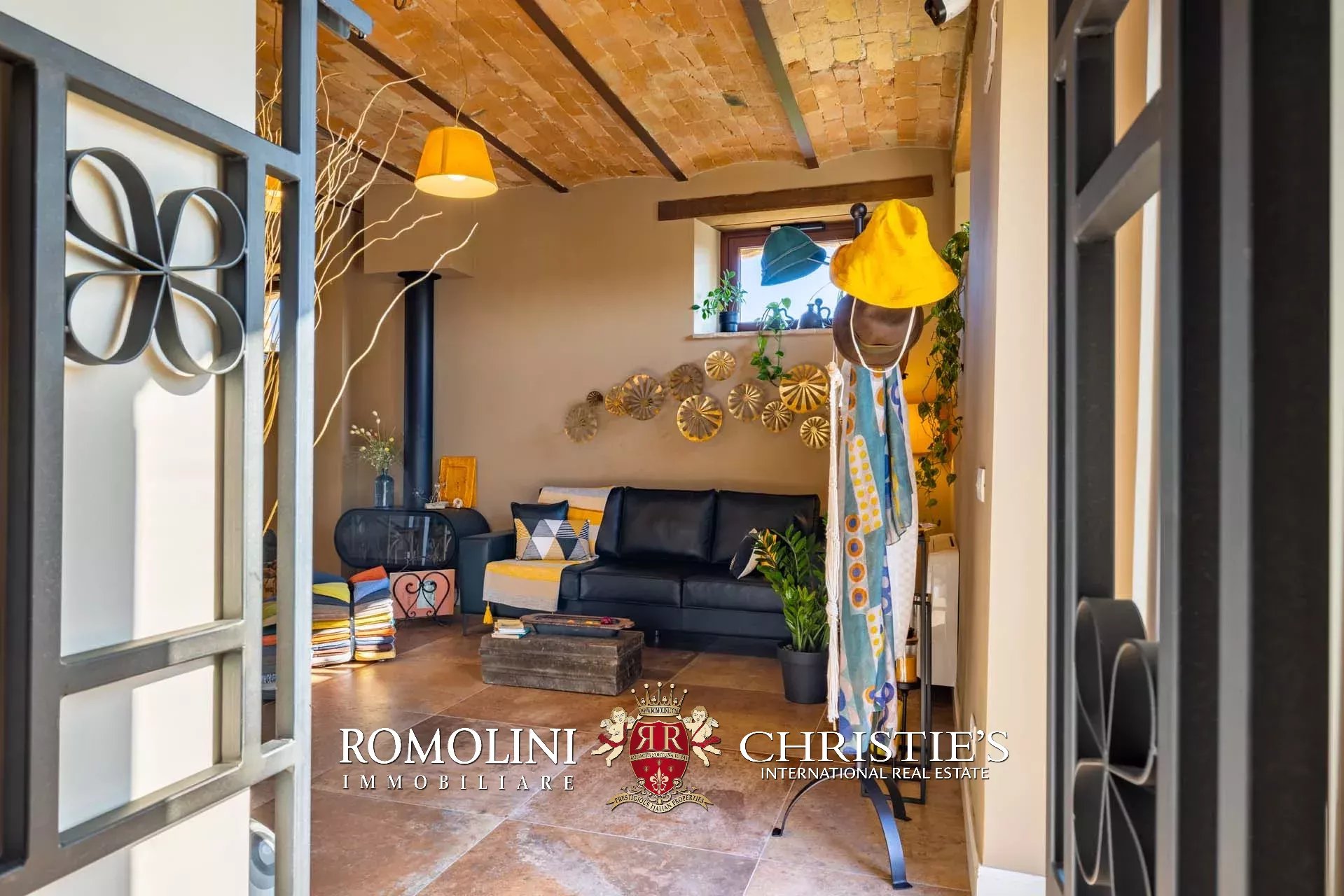 9 Bedroom Villa/Townhouse's Image 64