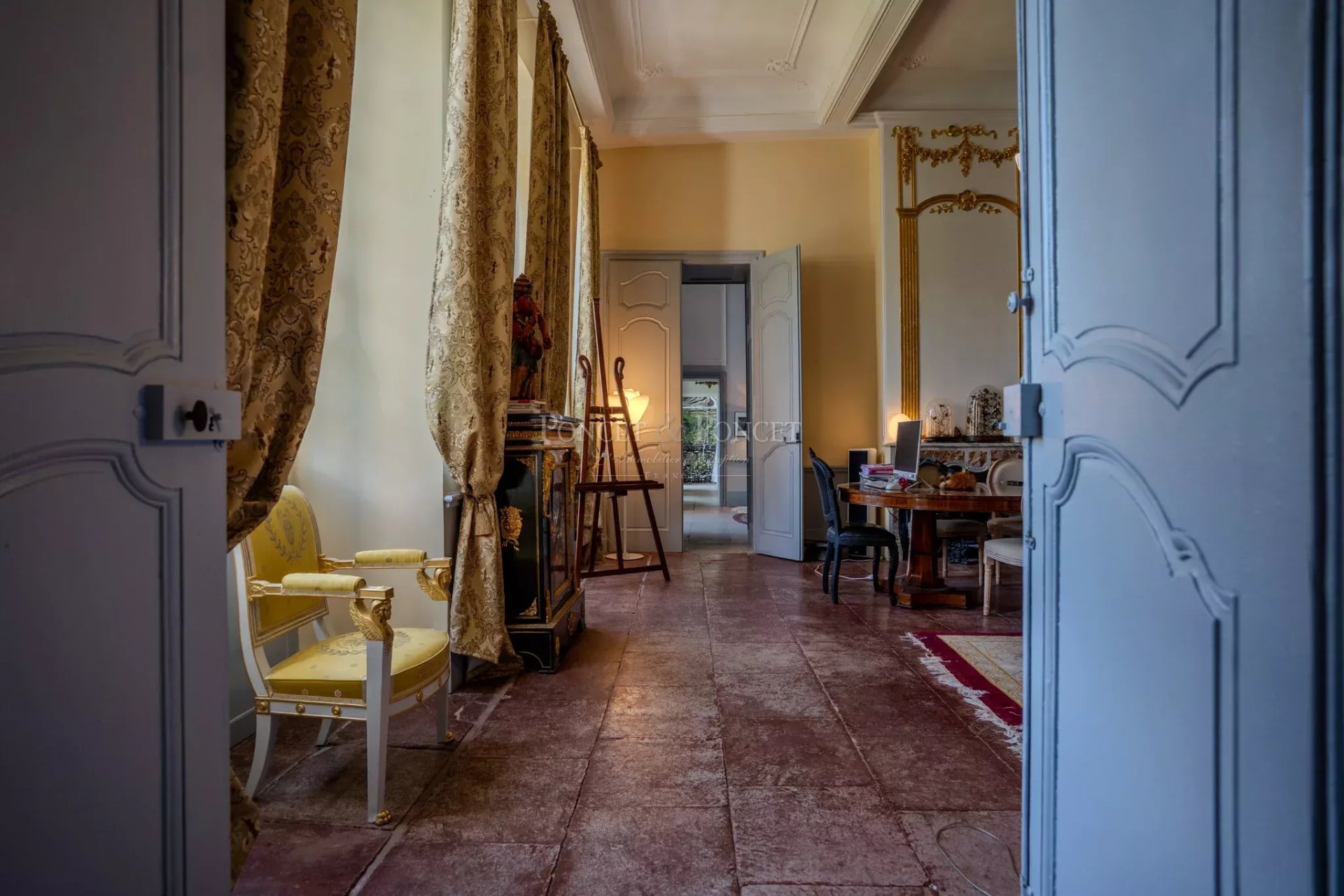 22 Bedroom Chateau's Image 23