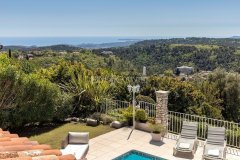 Charming Villa for sale in Vence with Panoramic Views — photo 2 of 7