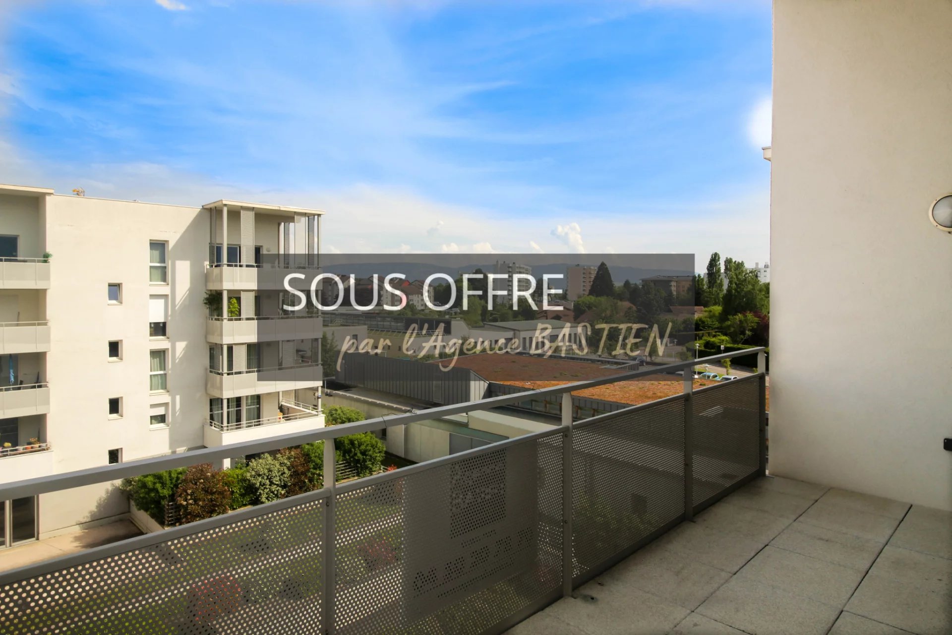 VENTE - EXCLUSIVITE - APPARTEMENT 3 PIECES - ATTIQUE TRAVERS