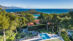 Elegant villa with panoramic sea-views in Saint-Jean-Cap-Ferrat — photo 4 of 7