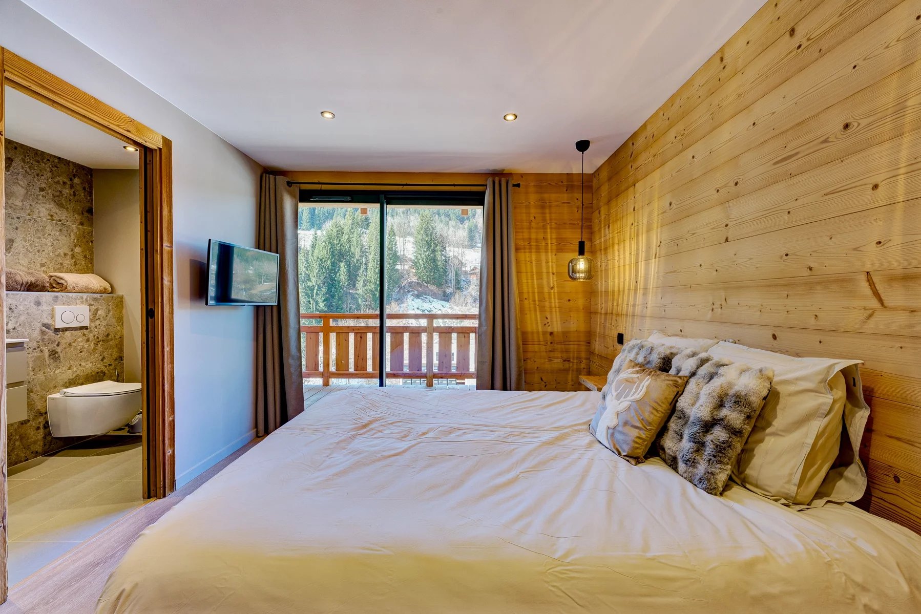 Photo of MORZINE– Brand new luxury chalet
