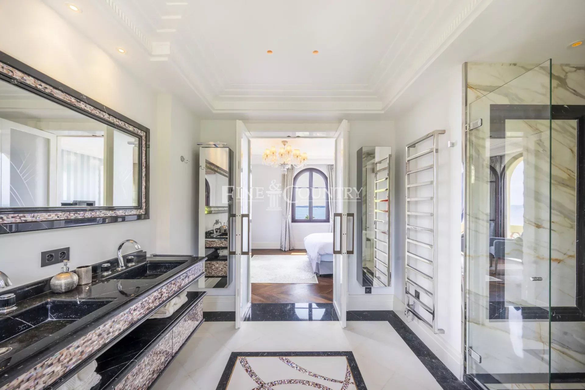 Photo of Art Deco Villa for Sale, Cannes Californie