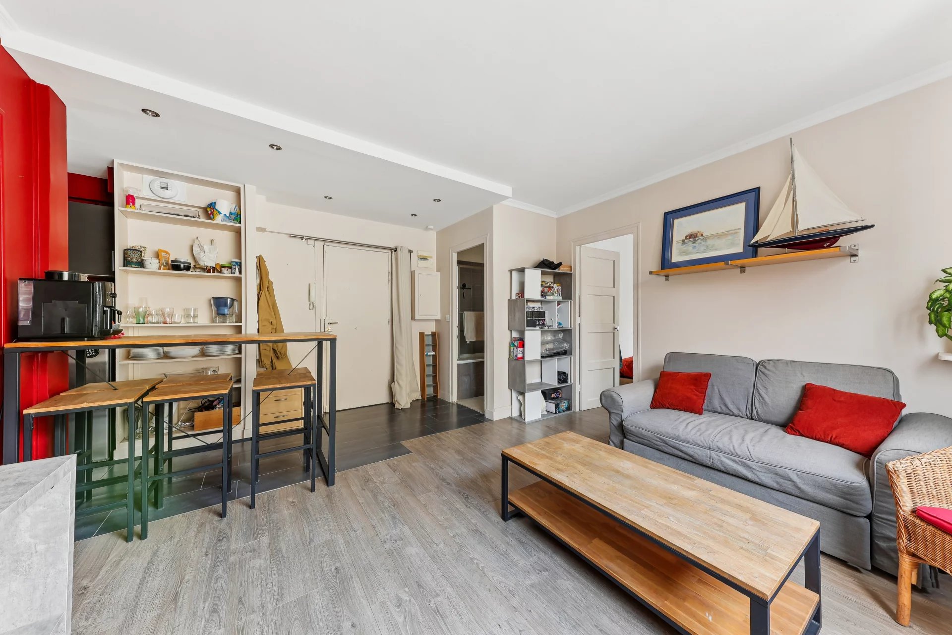 Boulogne Mairie - three-room apartment 52 m² - high floor