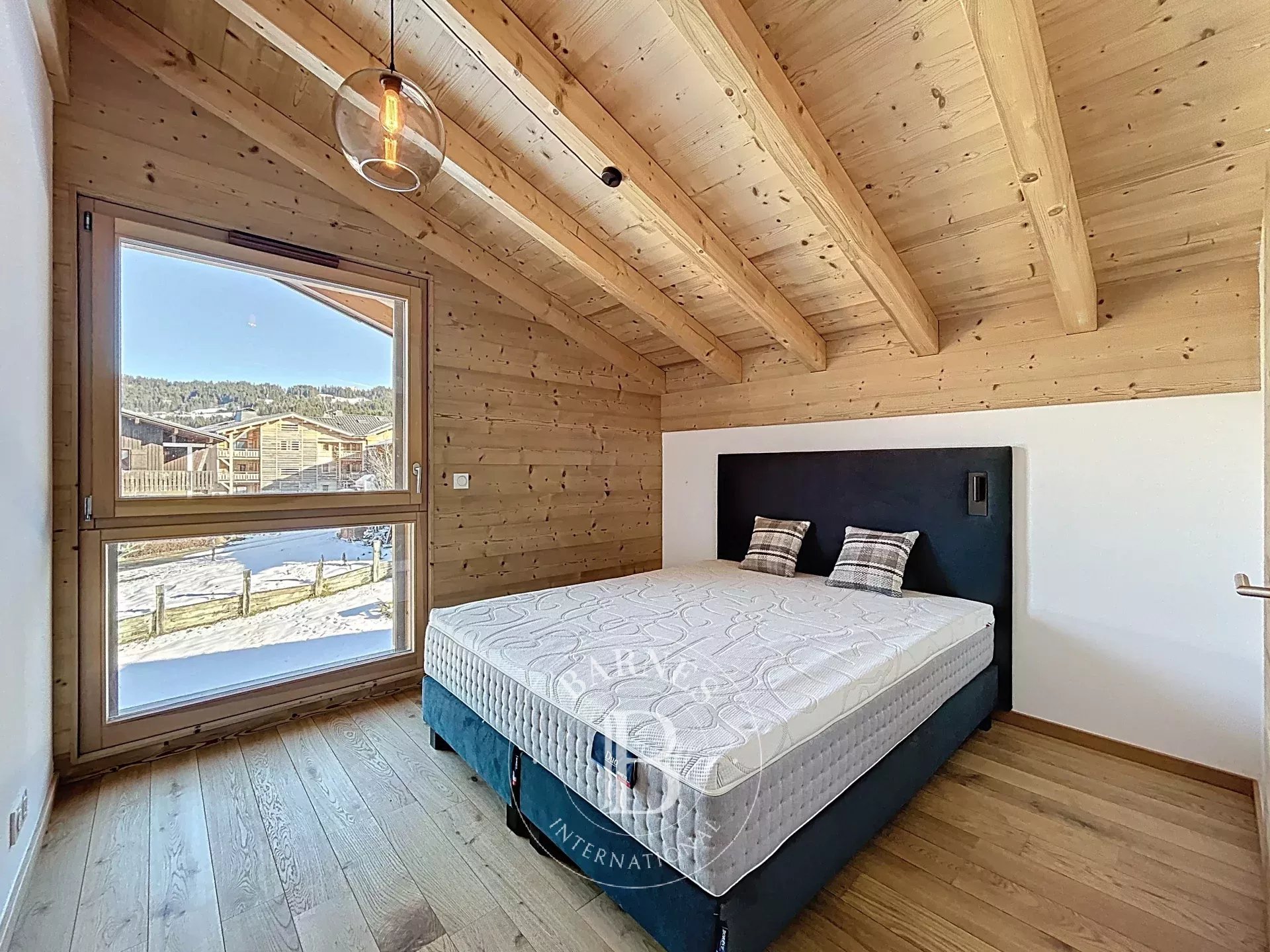 Photo of Les Gets – Spacious Family T6 Duplex – Direct Ski Access – Open Mountain Views