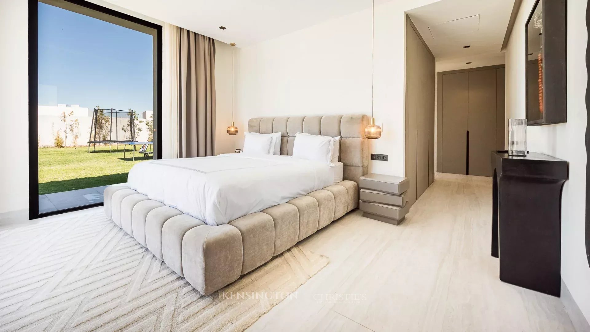 4 Bedroom Villa/Townhouse's Image 38