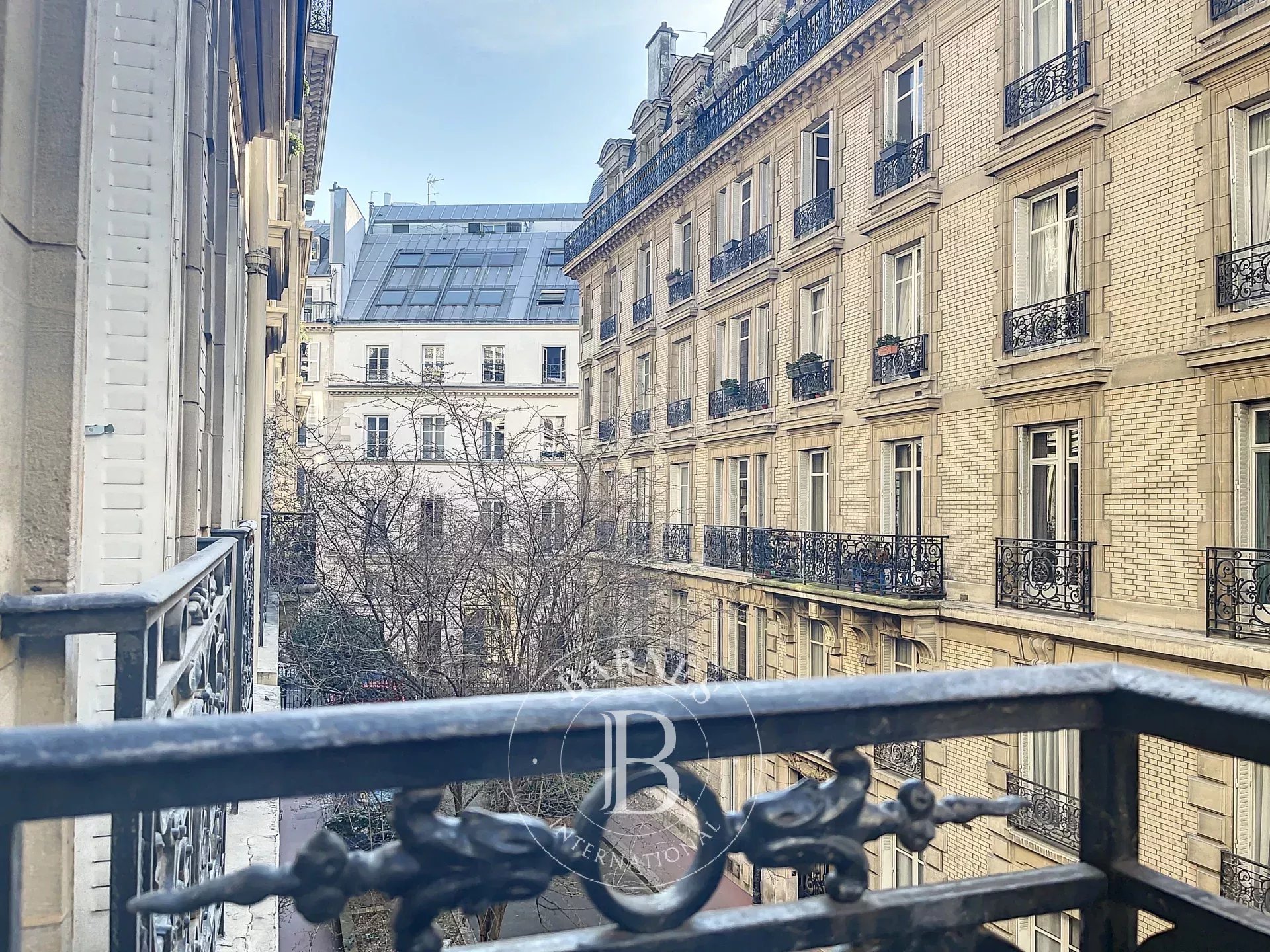 Daire Paris 9ème - picture 14