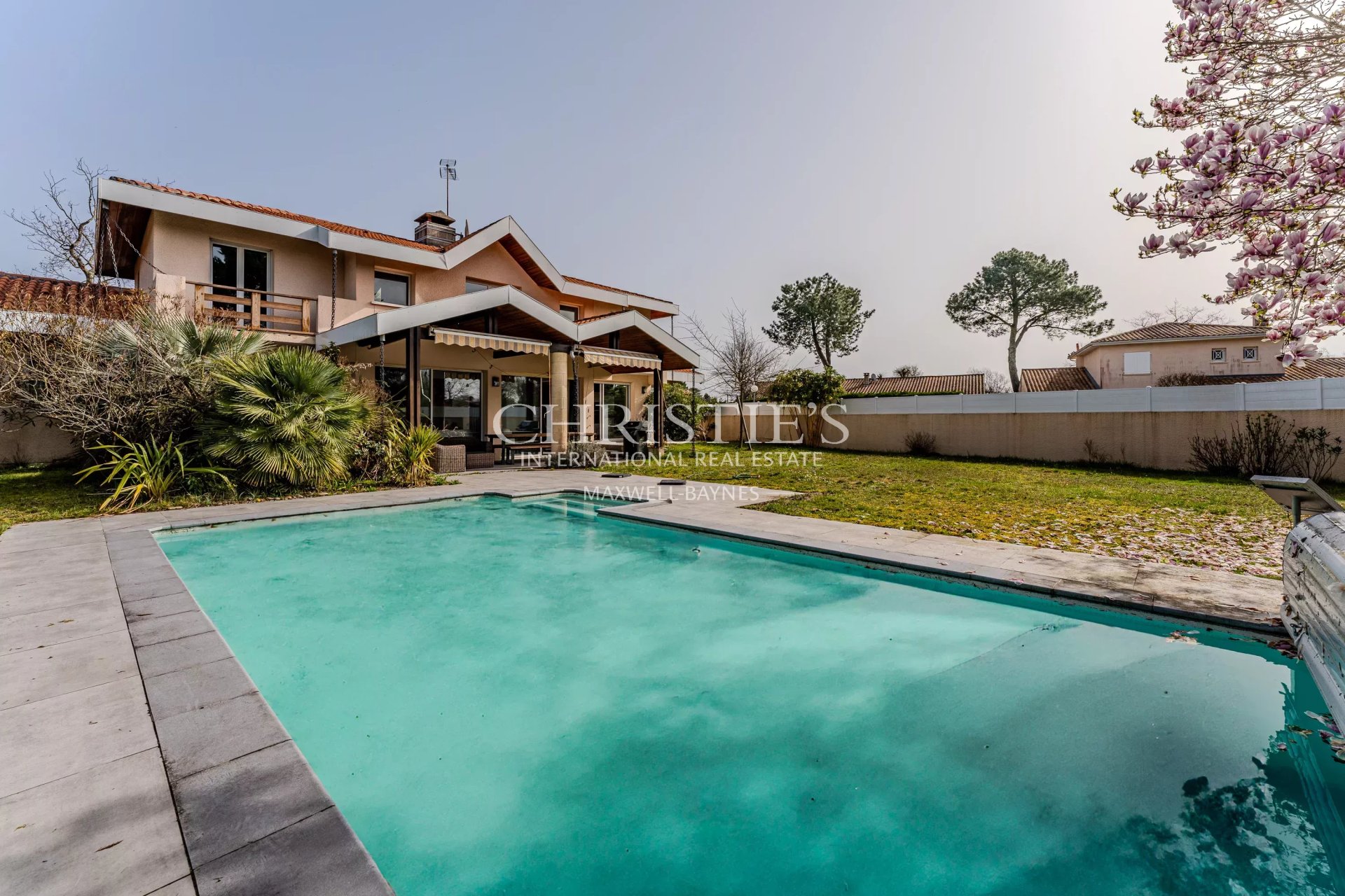 5 Bedroom Villa/Townhouse's Image 16