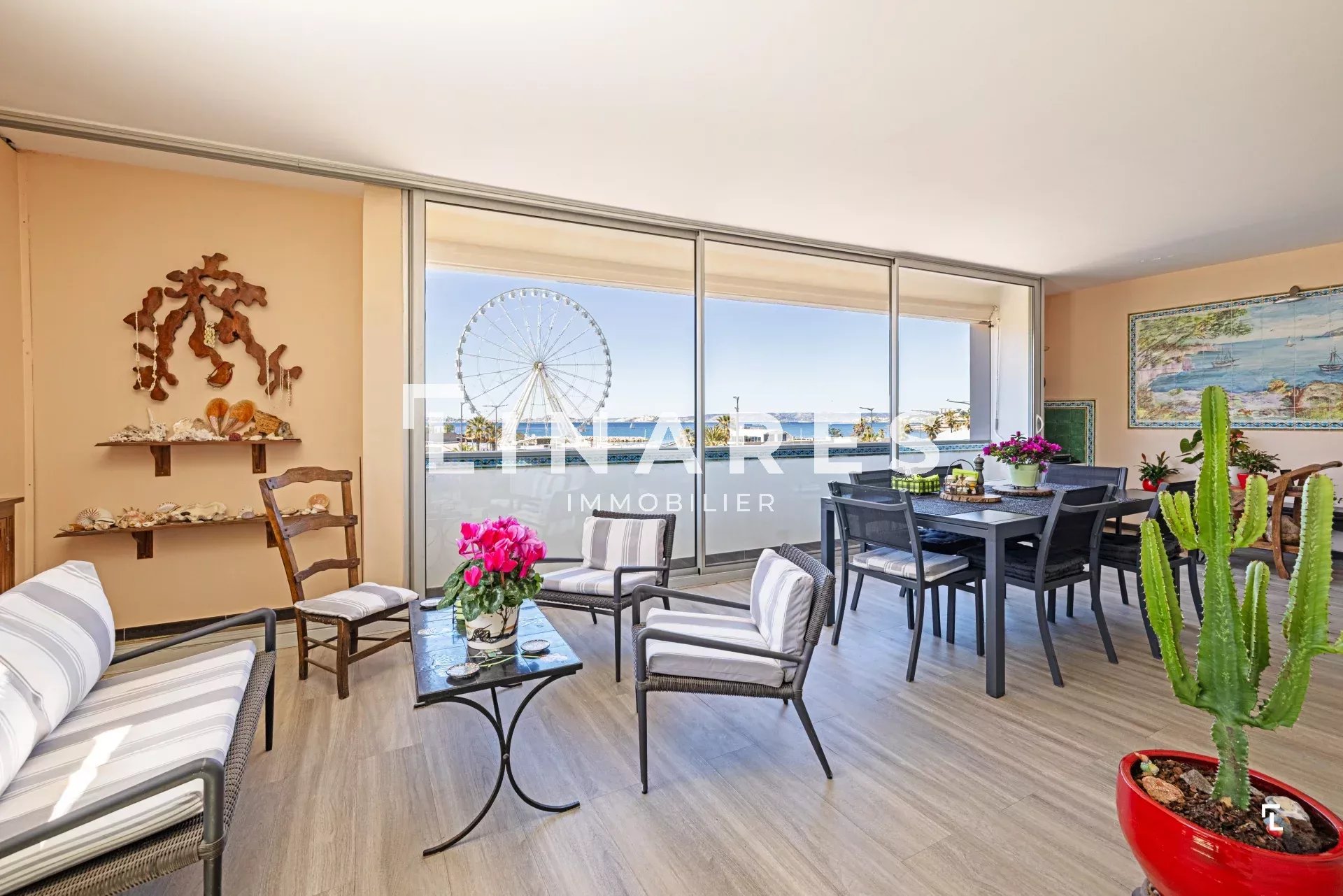 L'HORIZON BLEU  - Appartement T4 de 130m2 - Loggia vue mer de 32m2 - 13008