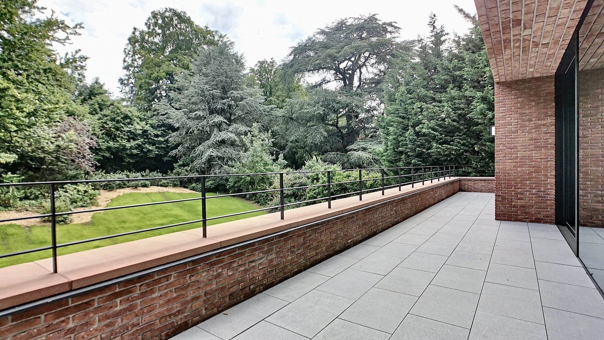 Observatoire Duplex 250m2 3CH 3SDB 2 Parkings