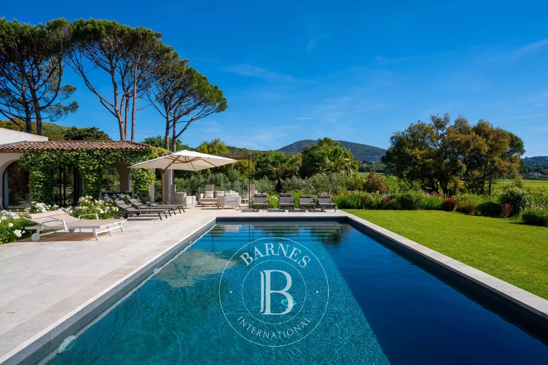 Villa Grimaud  -  ref 86418371 (picture 1)