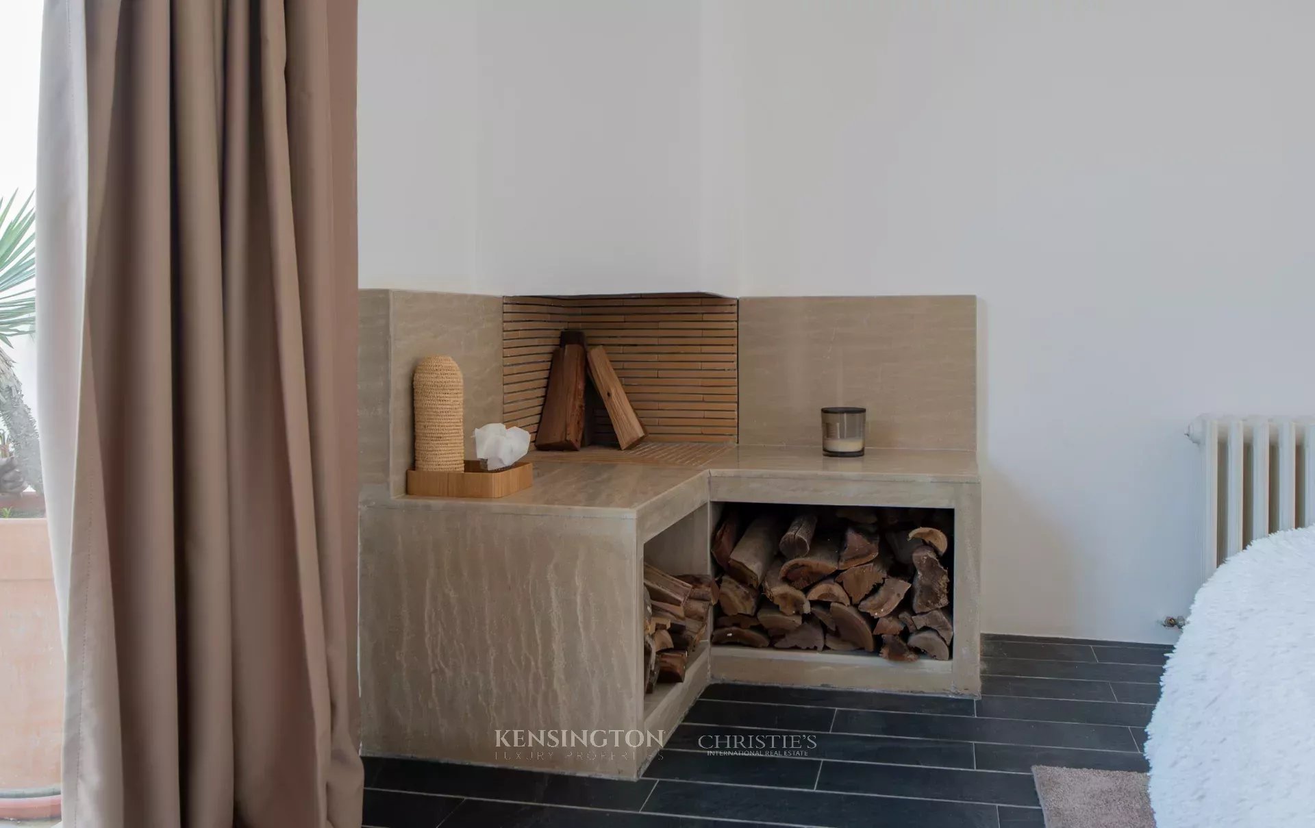 6 Bedroom Villa/Townhouse's Image 30