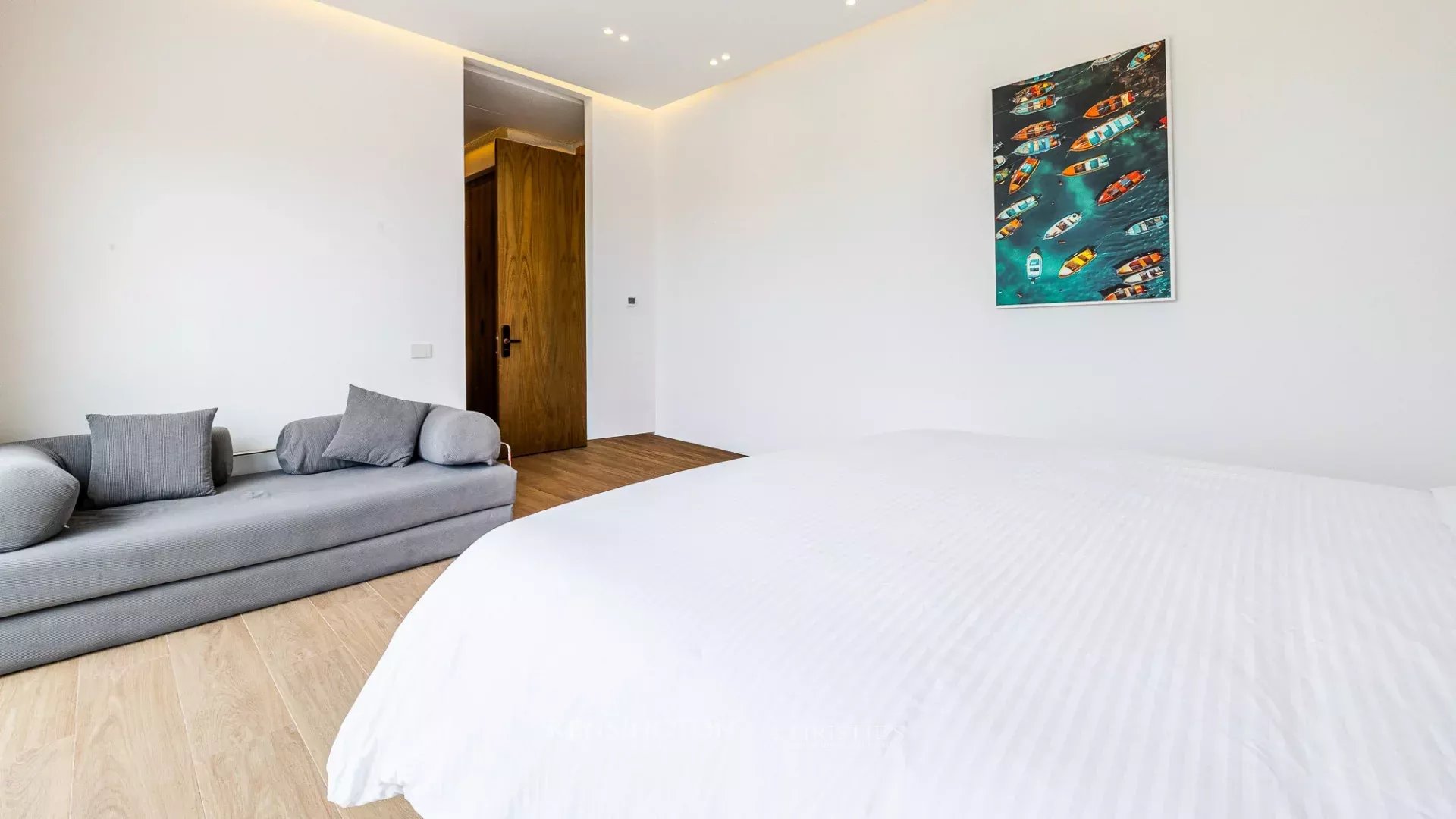 9 Bedroom Villa/Townhouse's Image 47