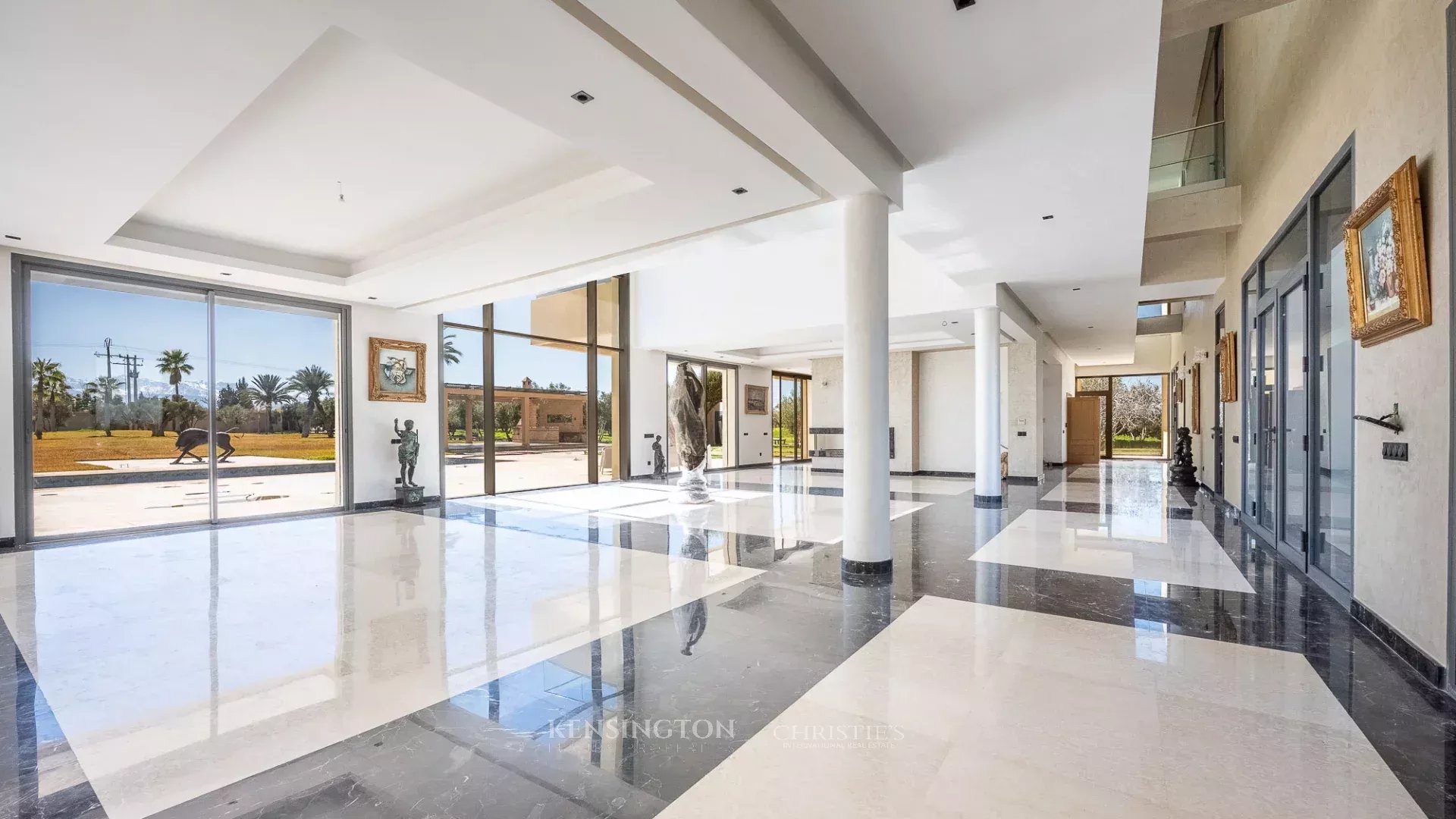 7 Bedroom Villa/Townhouse's Image 8