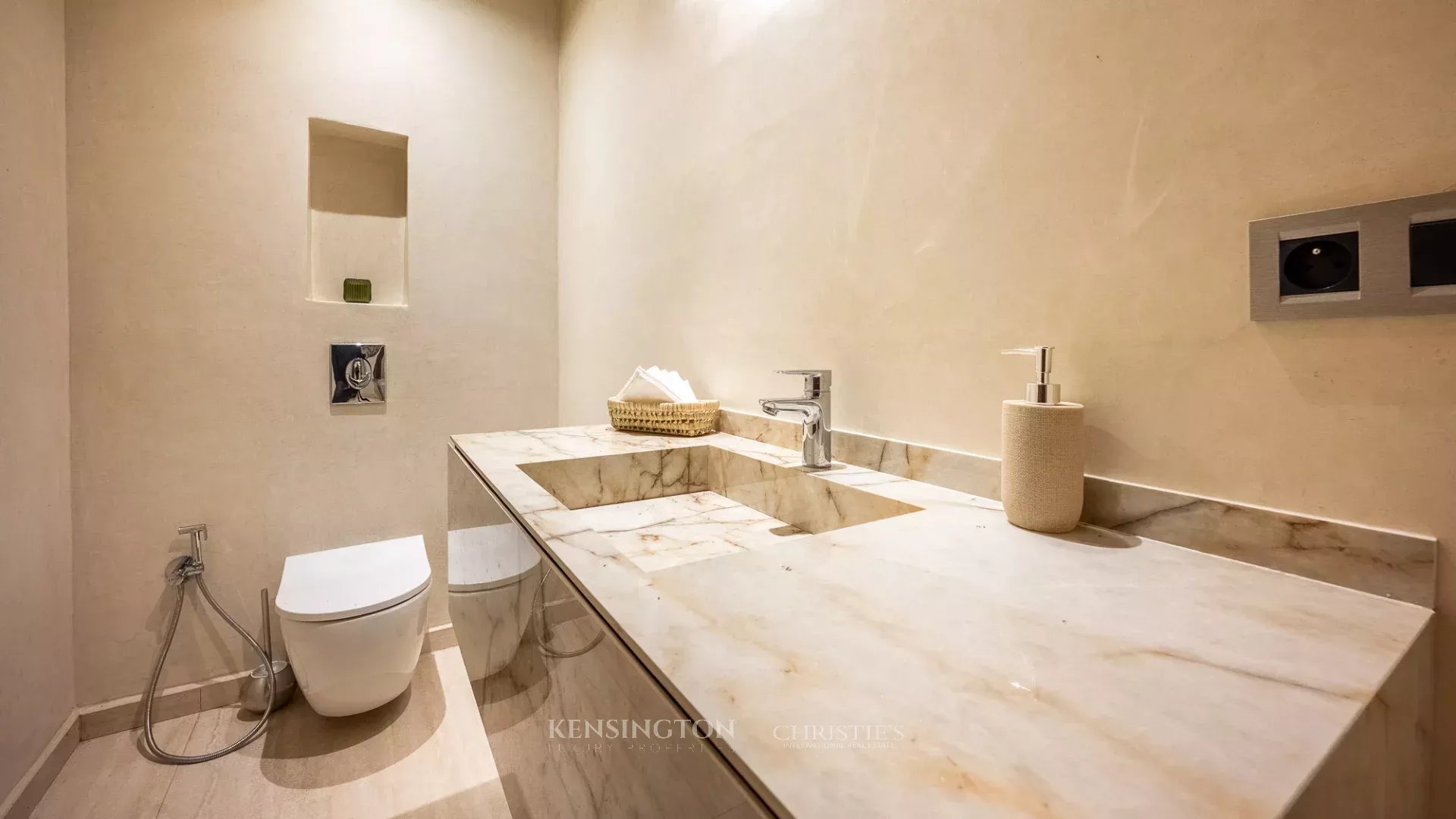 4 Bedroom Villa/Townhouse's Image 14