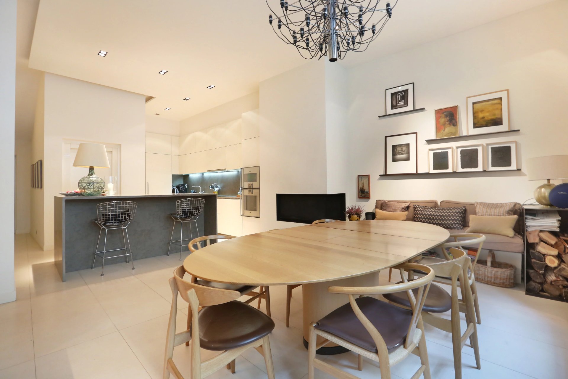 5 Bedroom Villa/Townhouse's Image 4