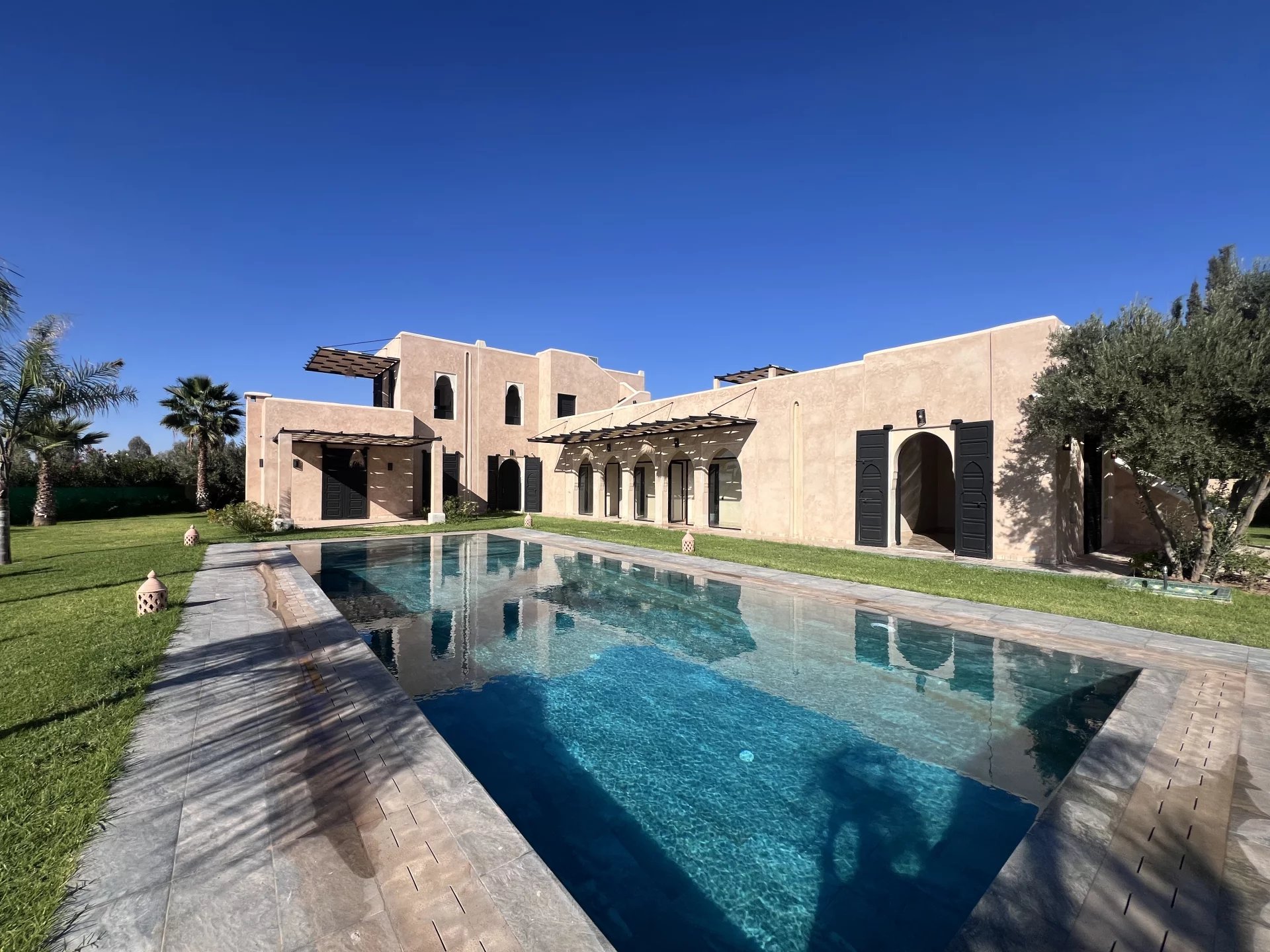 Sale Villa Marrakesh Route de Ouarzazate