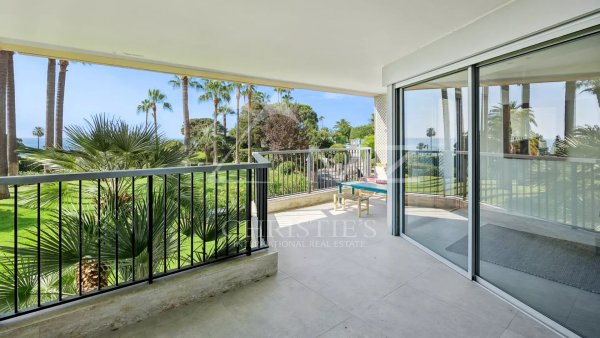 SOLE AGENT : Superb 4-room apartment with panoramic sea view — photo 3