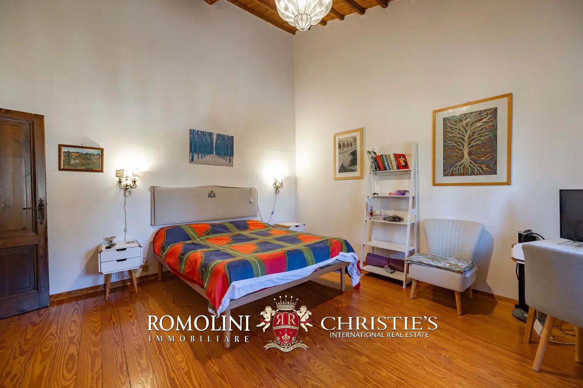 18 Bedroom Vineyard's Image 59