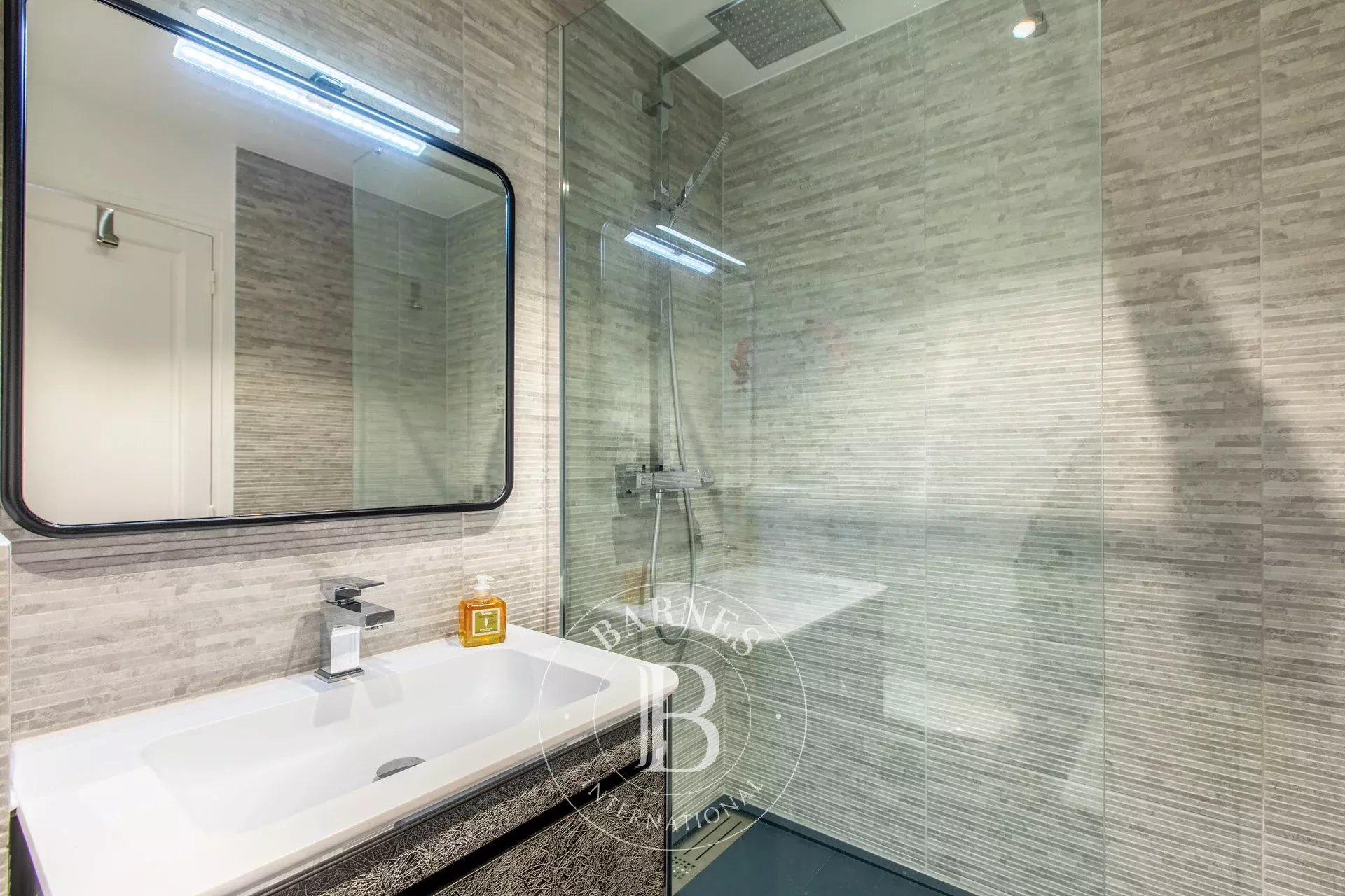 Daire Paris 8ème - picture 7