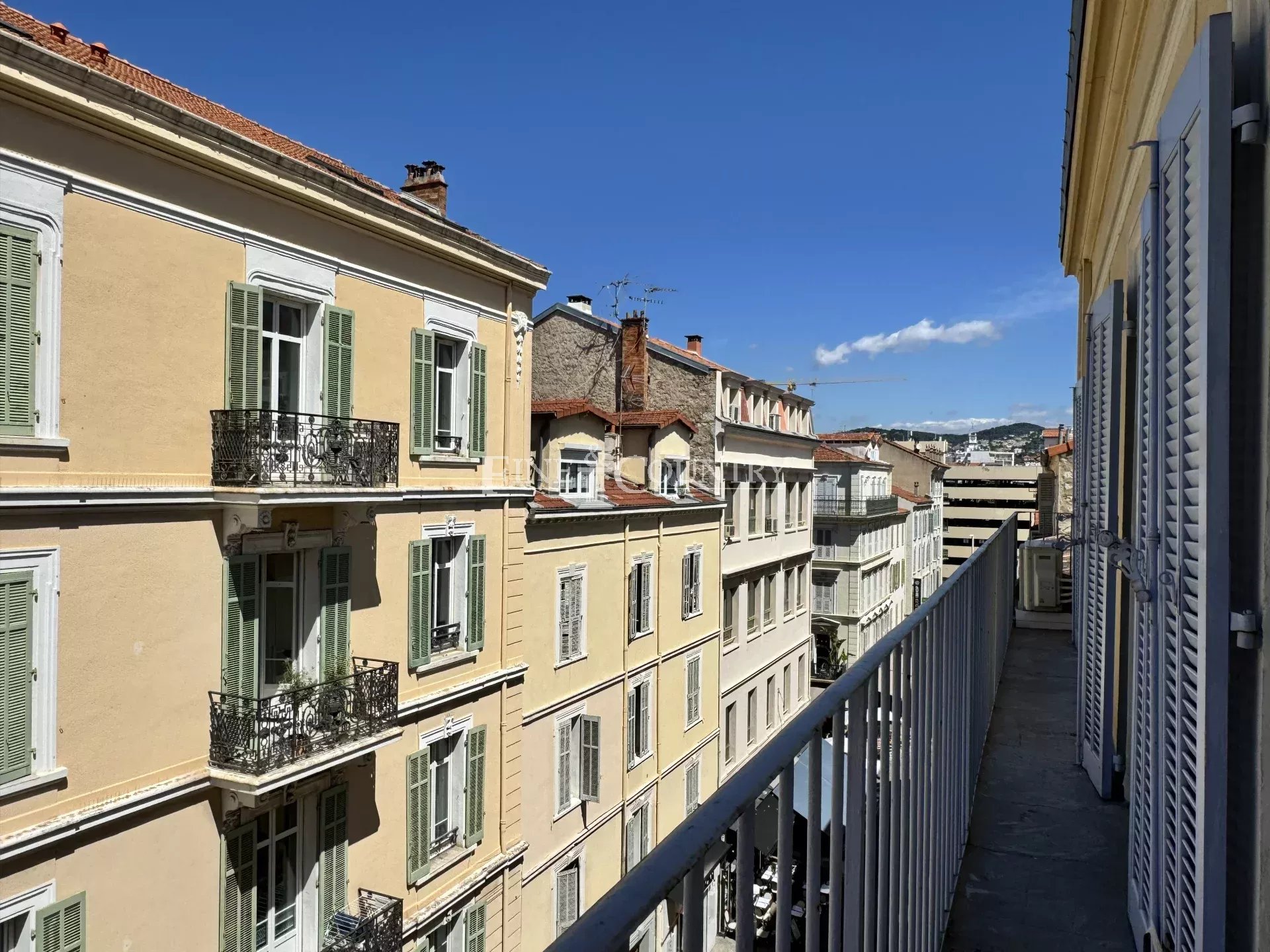 Top Floor Bourgeois Apartment For Sale in Cannes Accommodation in Cannes