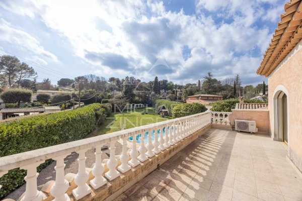Roquefort-les-Pins – Charming Villa with Pool in a Peaceful Residential Setting — photo 3