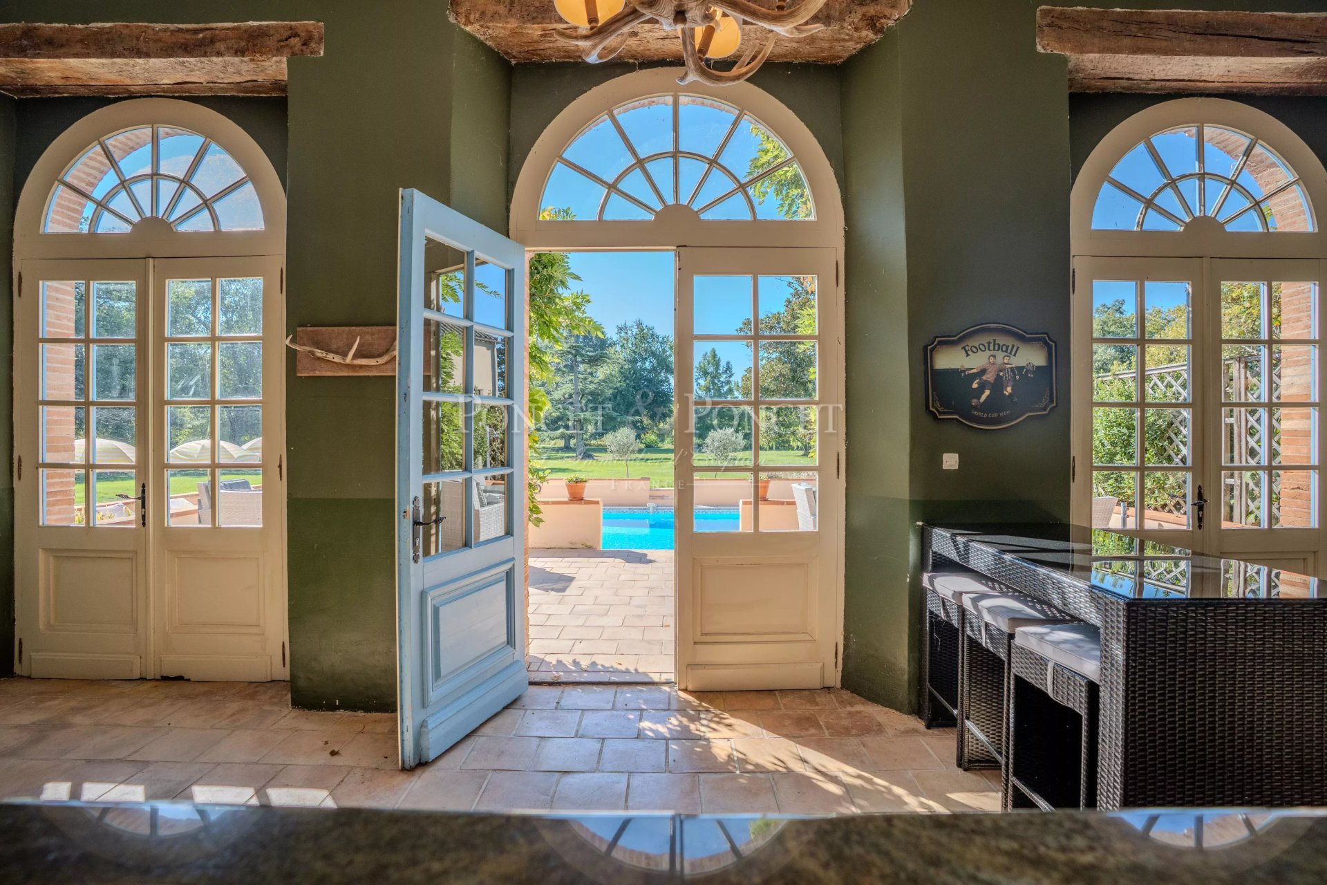 10 Bedroom Chateau's Image 23