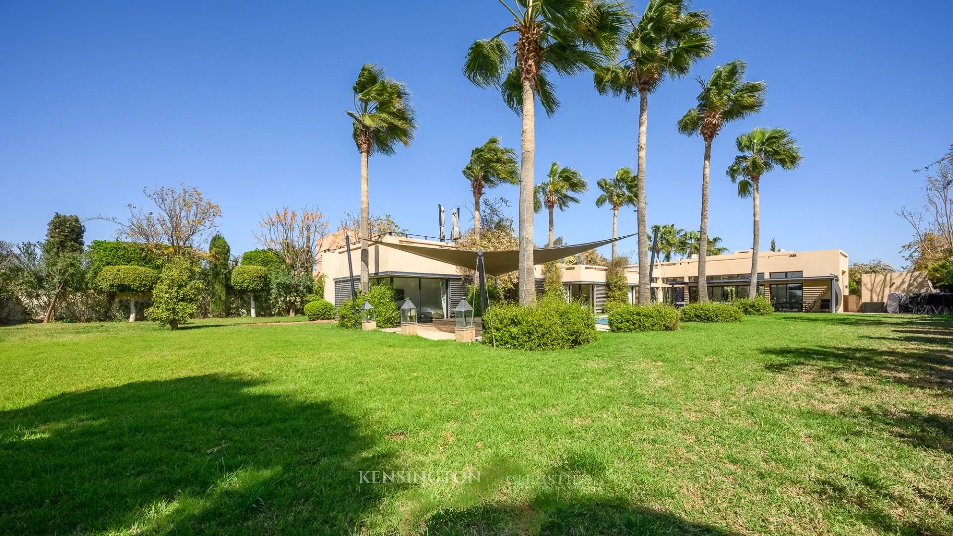 4 Bedroom Villa/Townhouse's Image 4