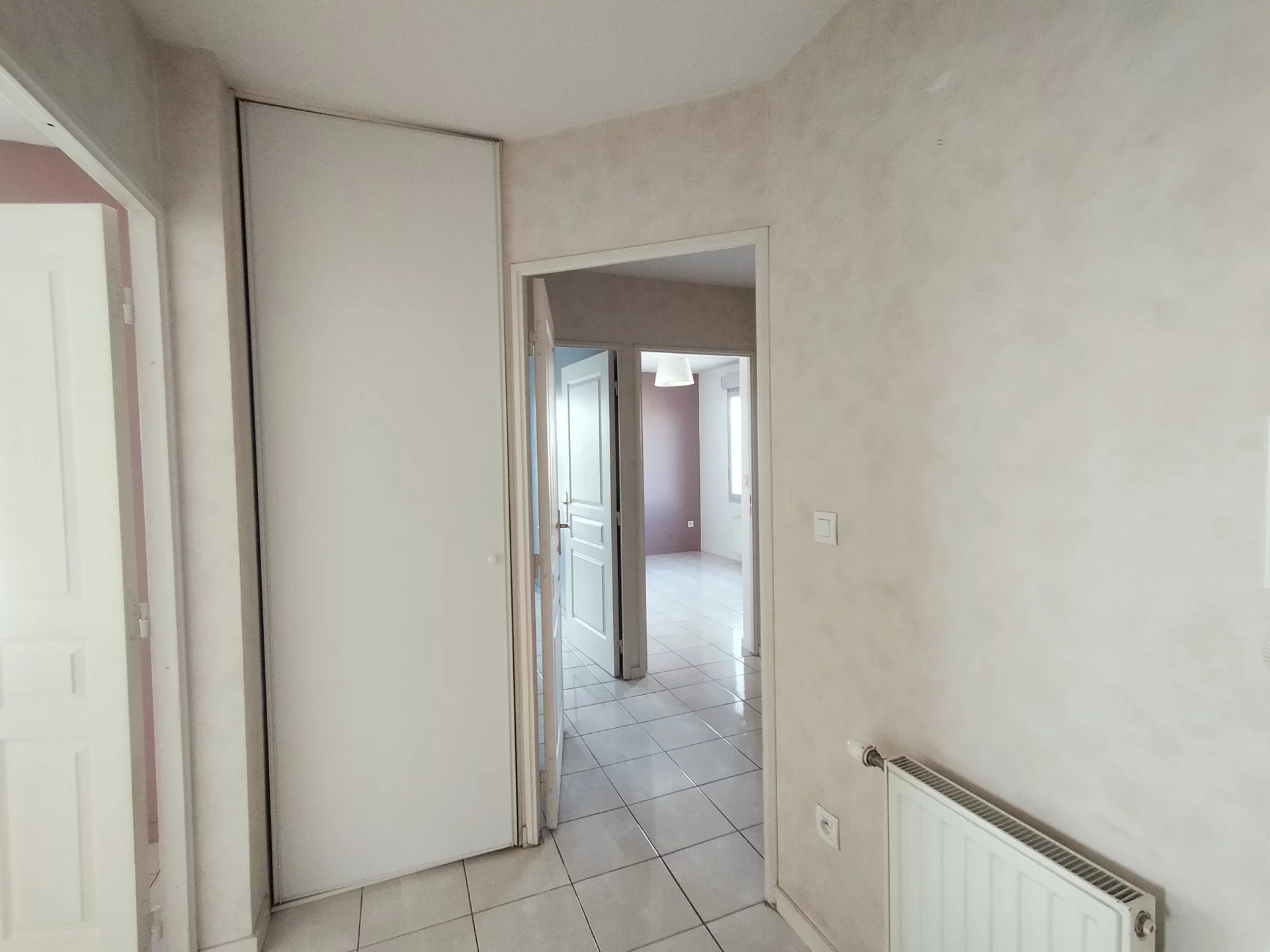 483223 Location Lyon 8ème