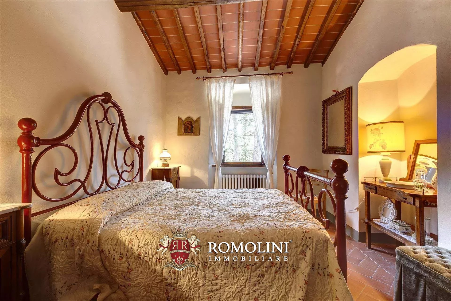 9 Bedroom Vineyard's Image 43