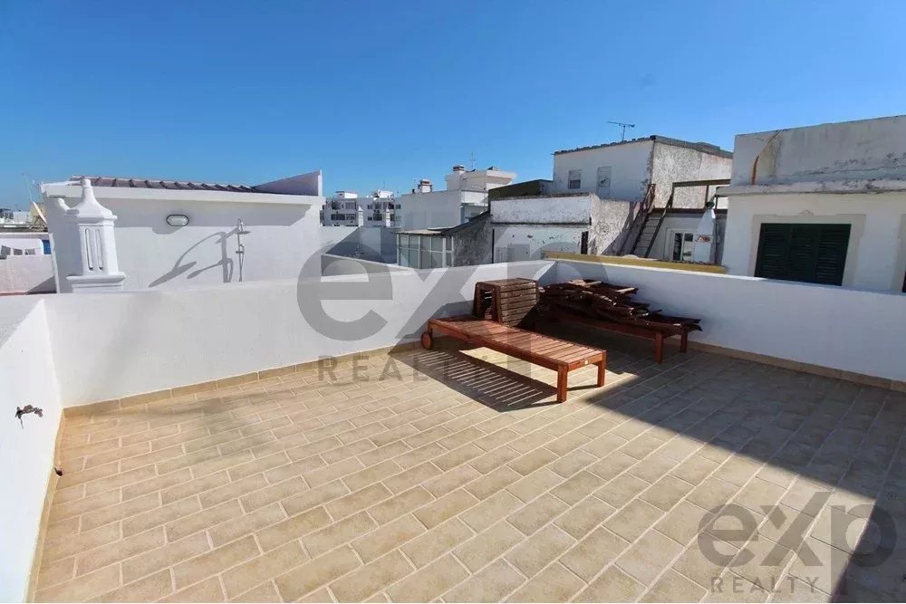 "Elegant Coastal Villa in Fuseta: Your Dream Home" 85949001 image 12