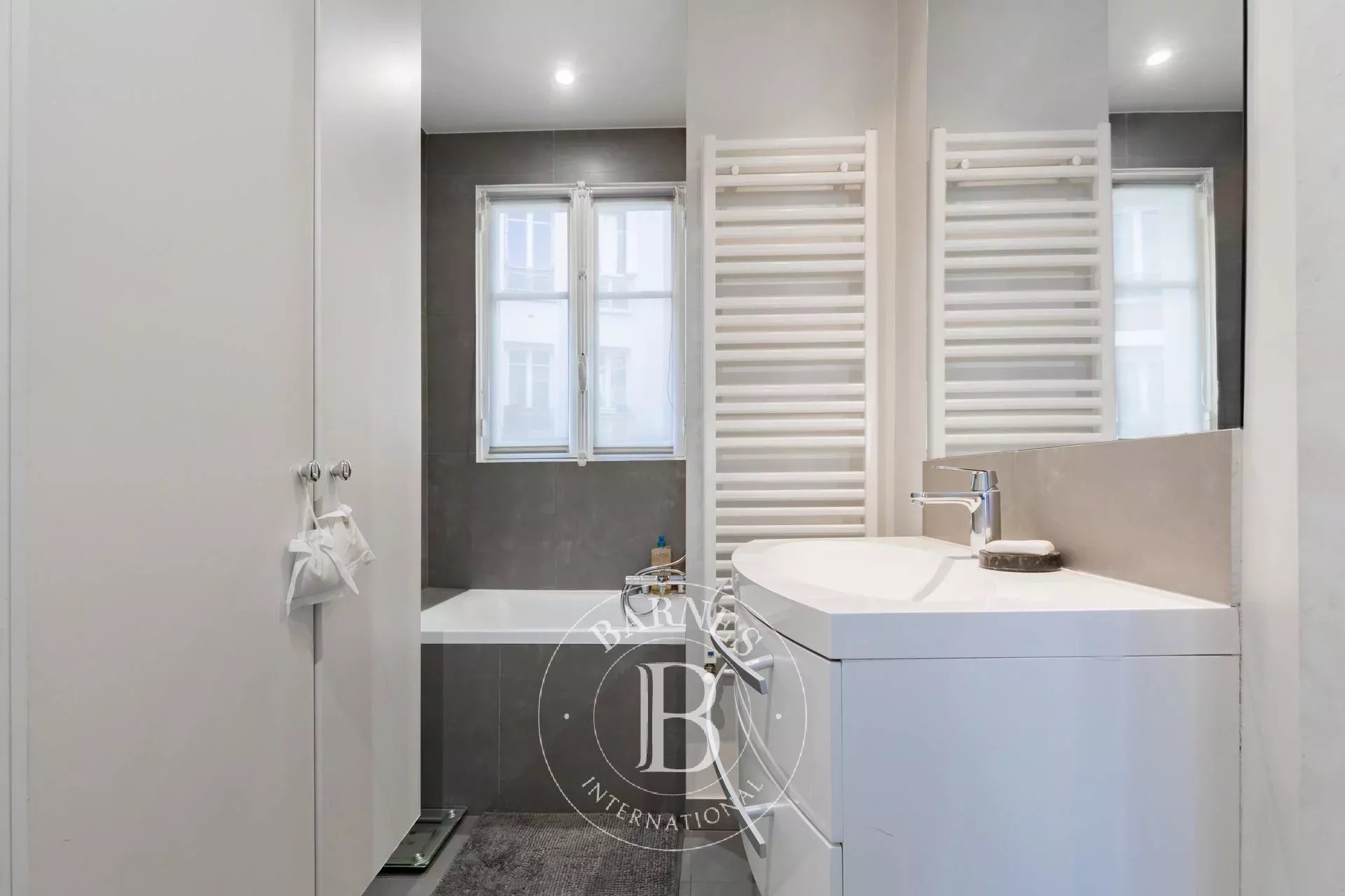 Daire Paris 18ème - picture 14