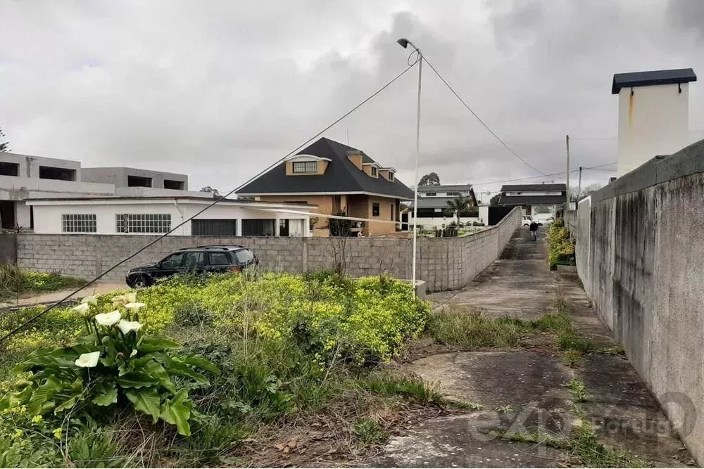 Terreno Amplo em Vila Nova de Gaia