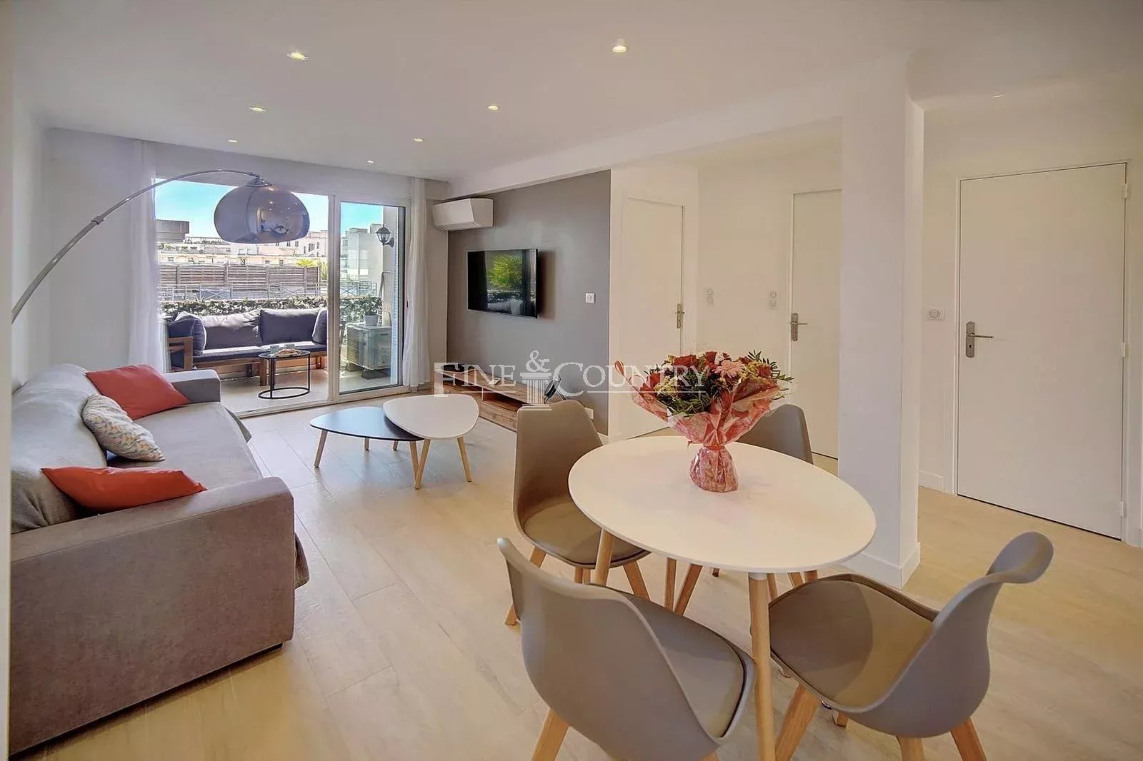 Vente Appartement Dernier Etage La Banane Cannes