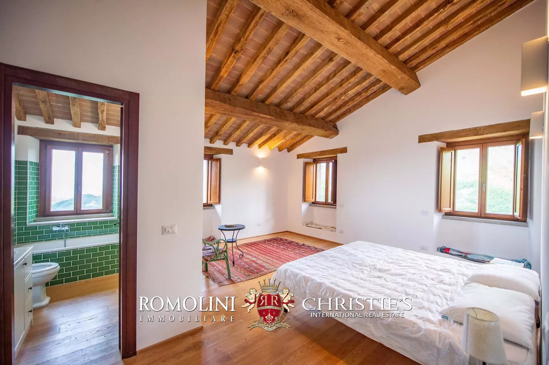 8 Bedroom Villa/Townhouse's Image 65