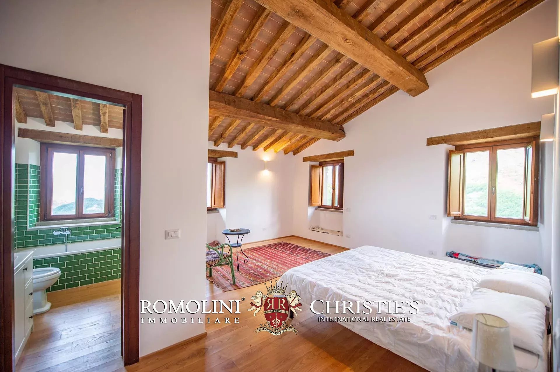 8 Bedroom Villa/Townhouse's Image 65