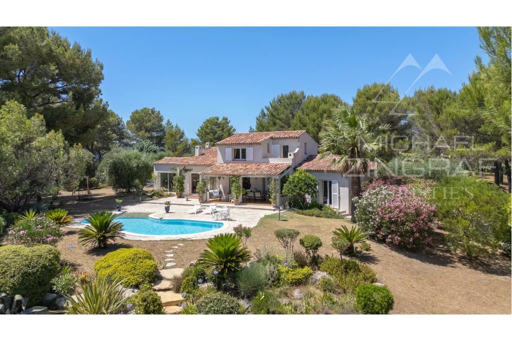Villa for sale in Peymeinade — Private Gated Estate - Panoramic sea view