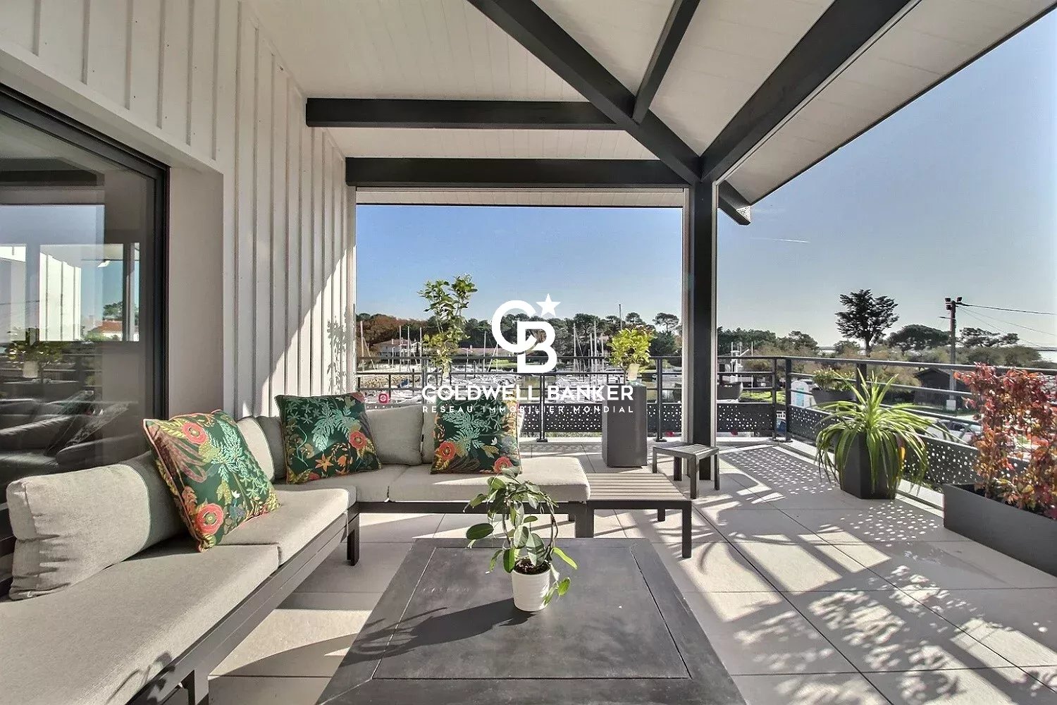 Agence immobilière de Silver Coast Int. Realty