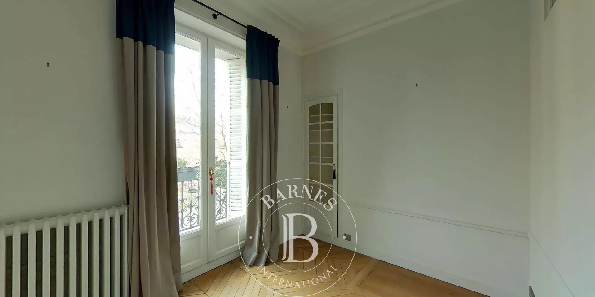 Daire Paris 8ème - picture 4