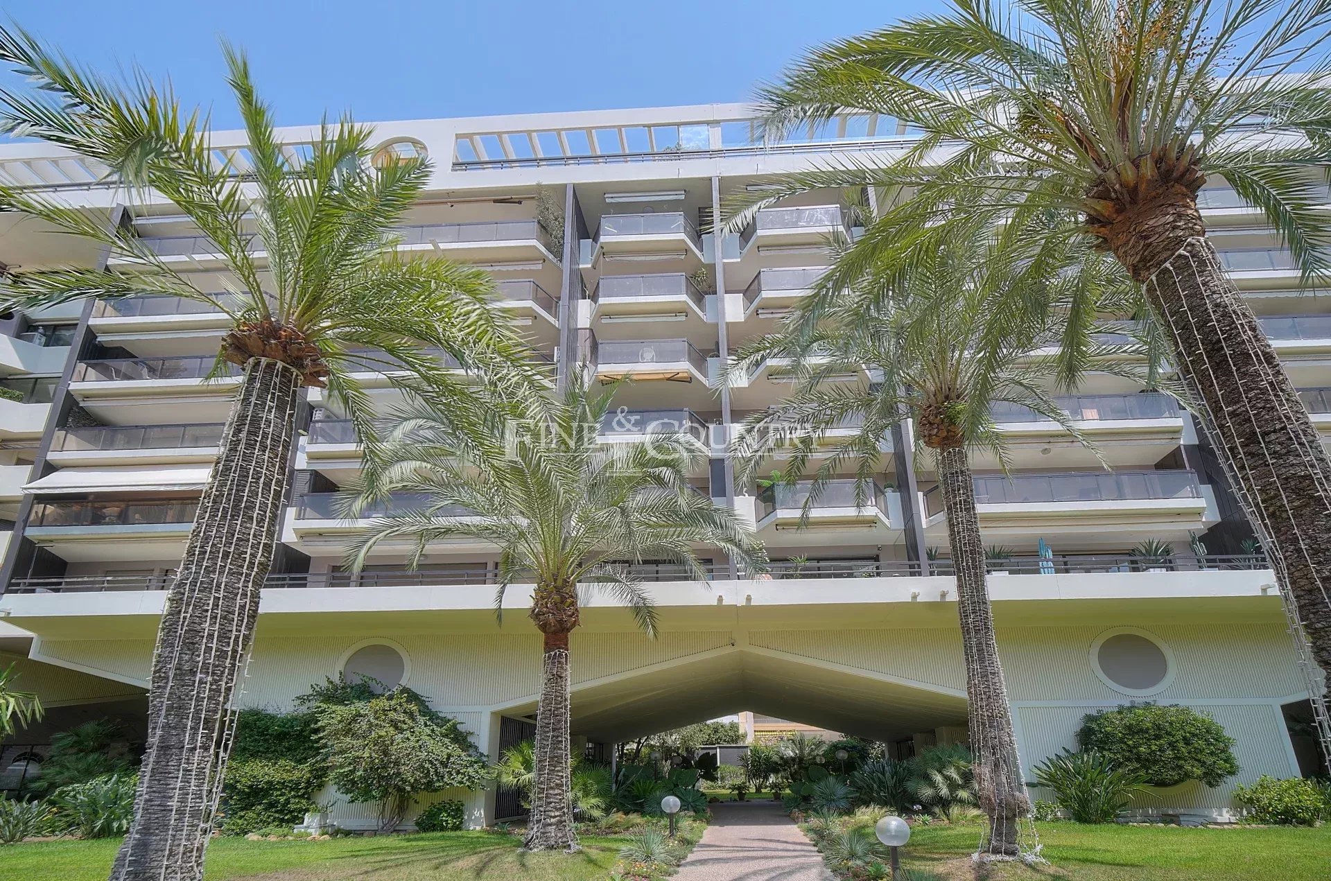 Photo of APARTMENT   FOR SALE CANNES CENTER